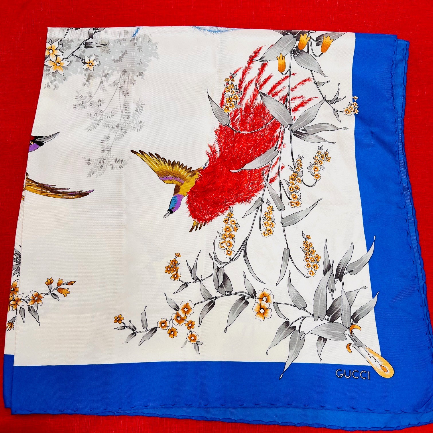 Beautiful Birds Paradise Gucci 100% Silk Satin Scarf 34″ Ivery Blue (45)
