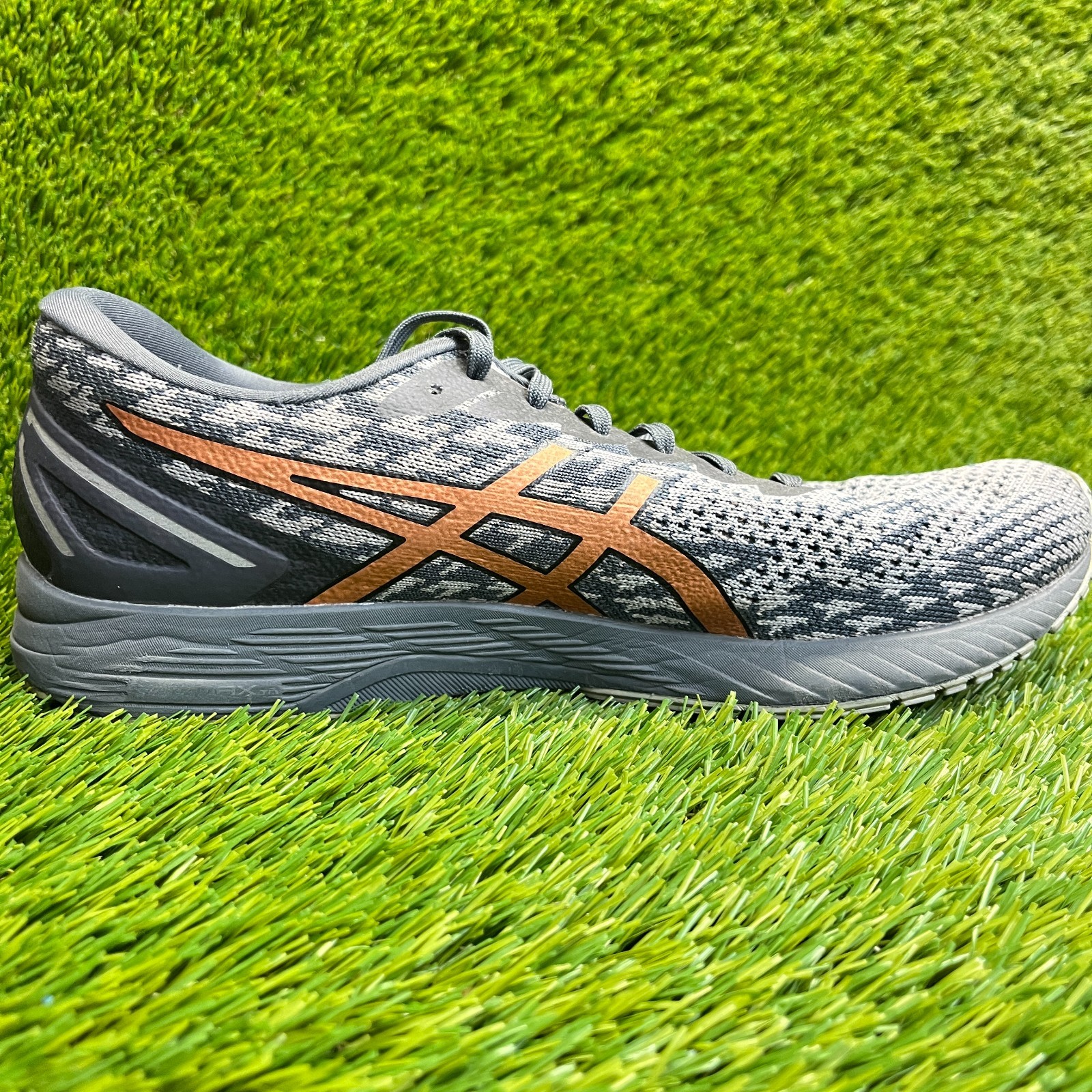 Asics Gel-DS Trainer 25 Mens Size 9 Gray Gold Athletic Running Shoes Sneakers