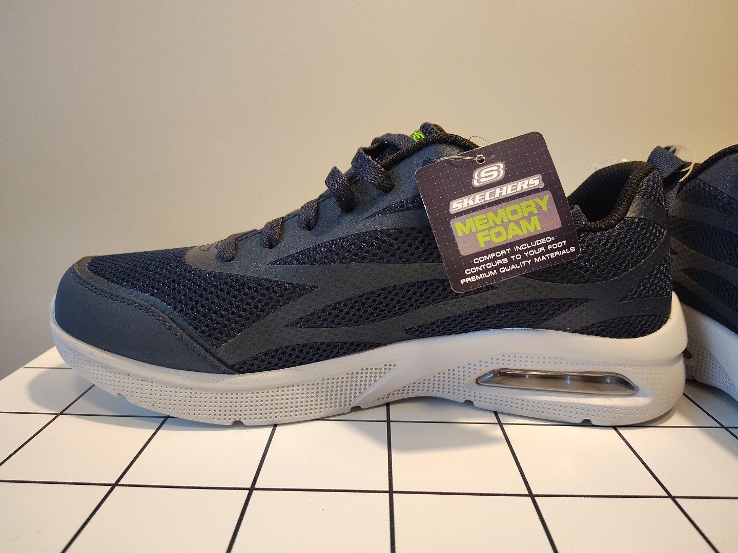 Skechers Mens Memory Foam Sneakers Size 9 Contours Foot Navy Blue Mesh Lace Up