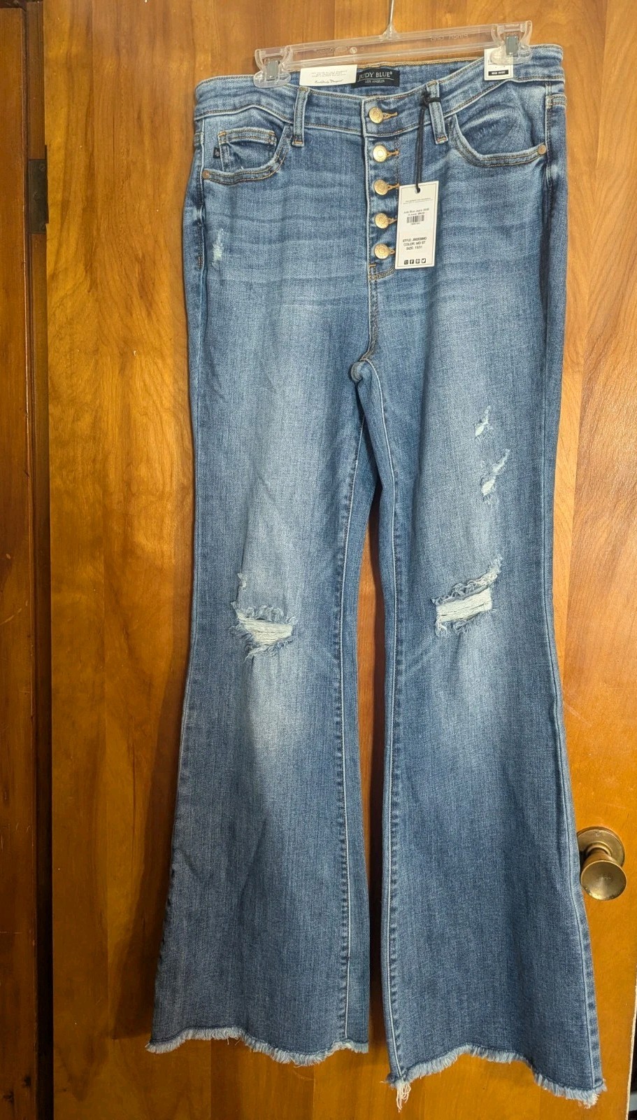 Judy Blue Midrise Distressed Jeans 13/31 NWT