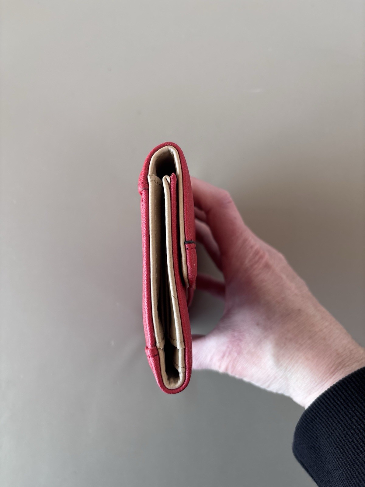 Guess Trifold Red Faux Leather Wallet Women’s 6.75″ x 3.75″