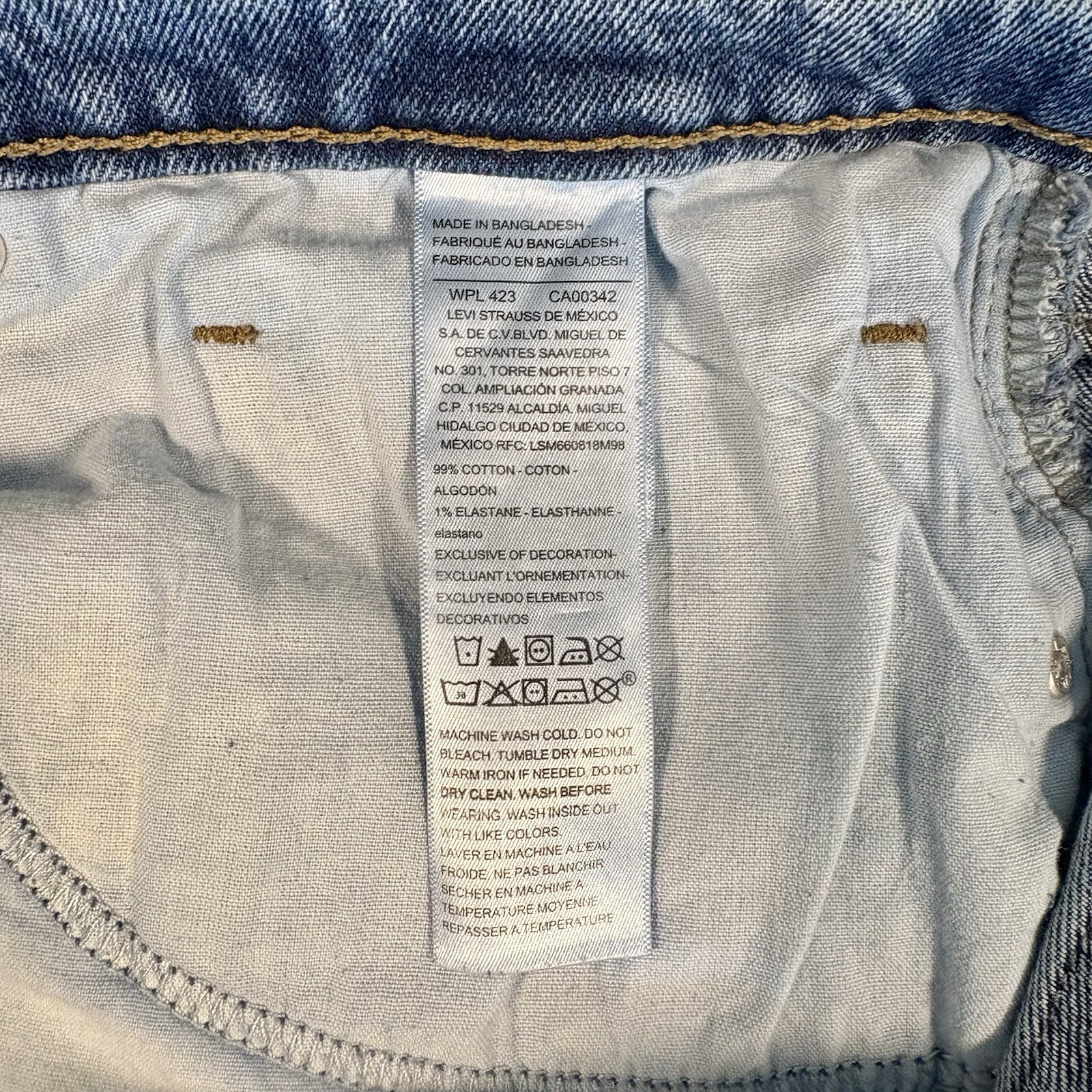 Signature by Levi Strauss Men’s Regular Fit Straight Leg Jeans Blue Denim 42×30