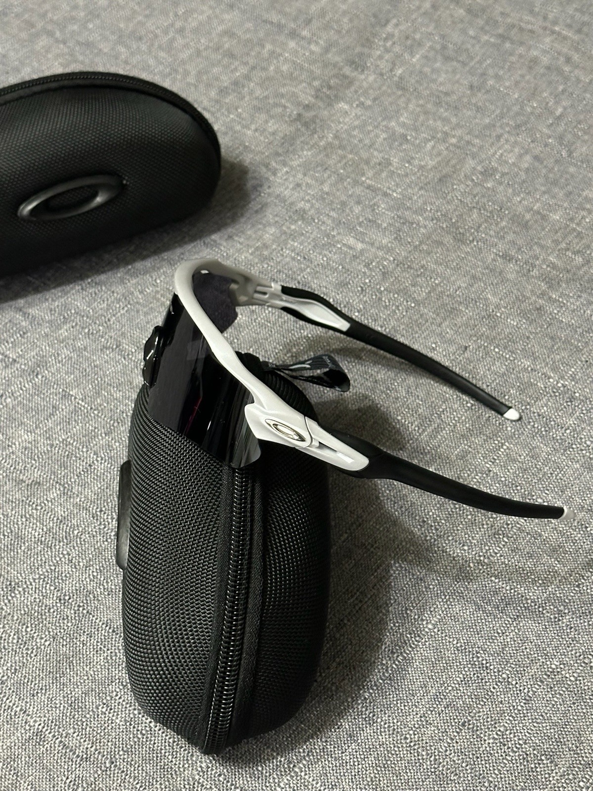 Oakley Radar EV Sunglasses – Stealth Black Lens