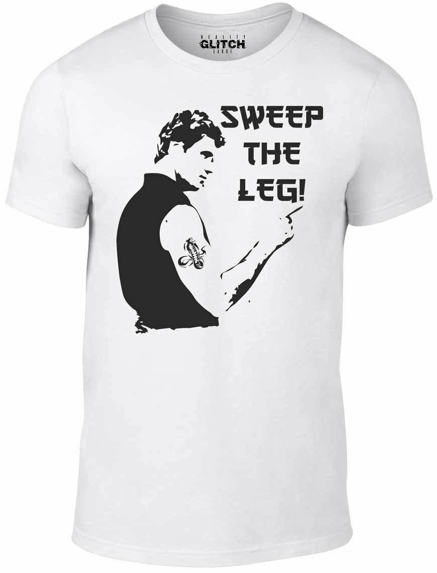 Sweep the Leg Mens T-Shirt – Funny t shirt retro Karate 80s Cobra Kai Kreese