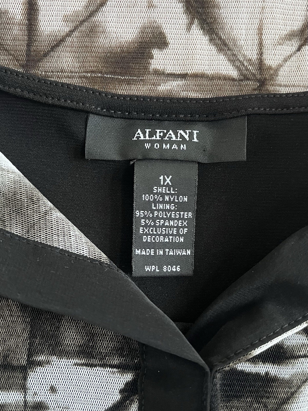Alfani Sleeveless Black & White Abstract Tunic Top w/Asymmetrical Hem