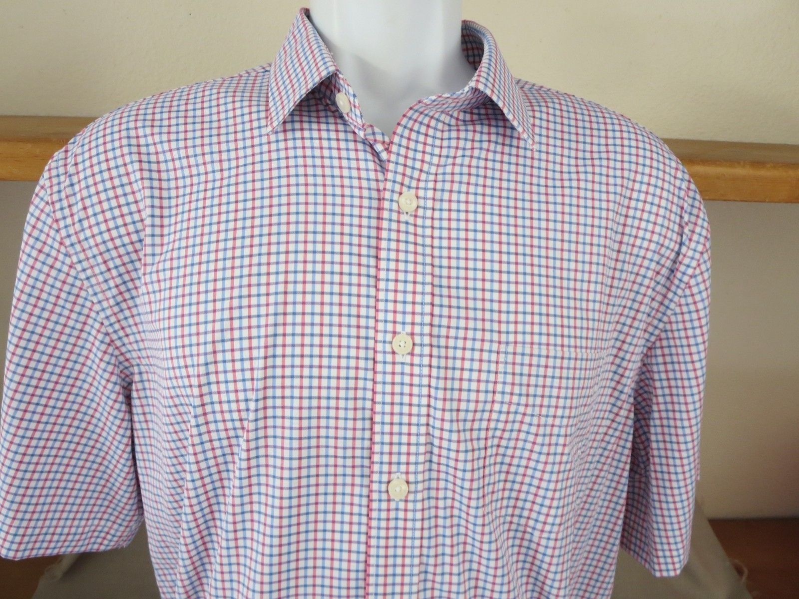 New Untuckit Button Up Shirt S/S Blue Red Plaid Cornerstone Nylon Spandex Large