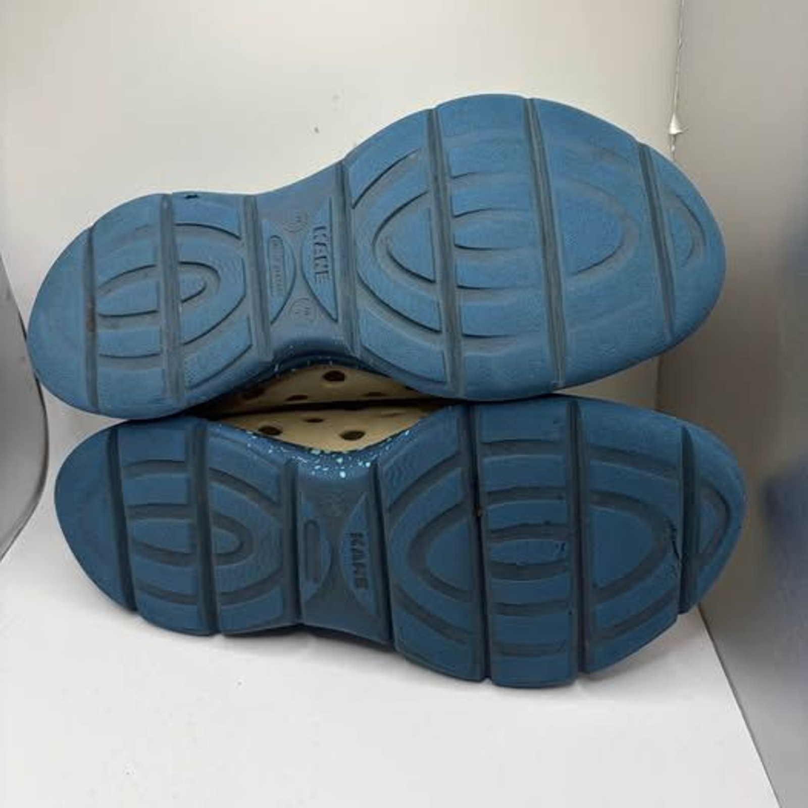 Women’s KANE Revive Active Recovery Shoes Size 7