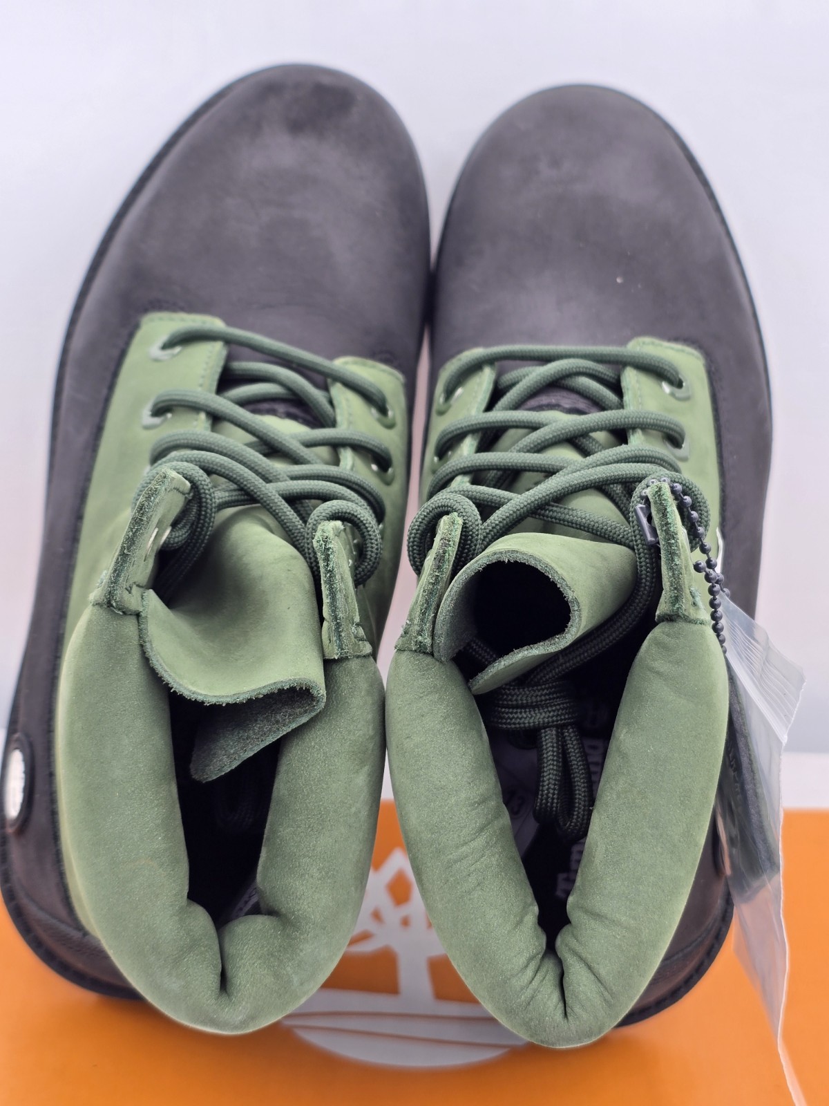 Timberland Boots 6 inch Premium Dark Green Nubuck Kids Youth Junior Sz 6.5 M New