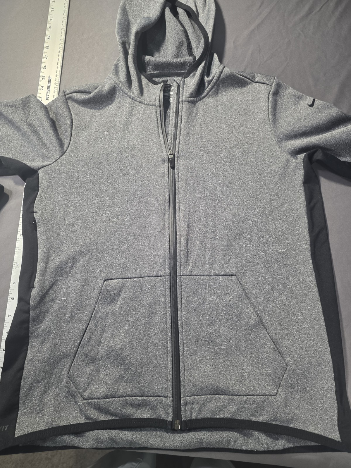 Nike Therma-FIT Full Zip Hoodie Jacket – Women’s Large – Gray/Black