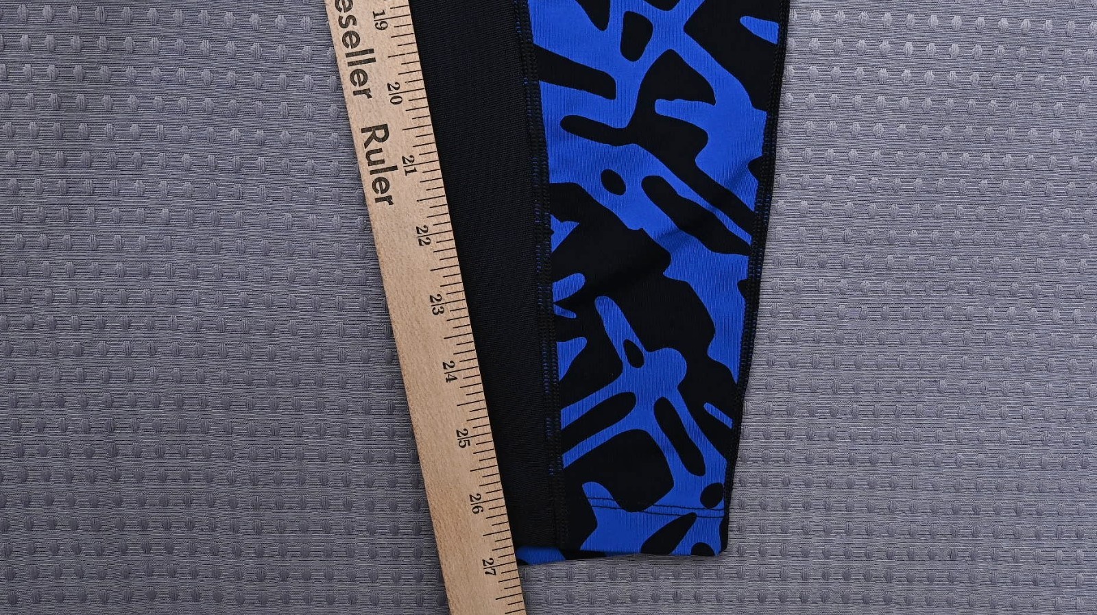 Nike® Size XL Splash Patterned Print Blue Leggings Body: 77% Nylon & 23% Spandex