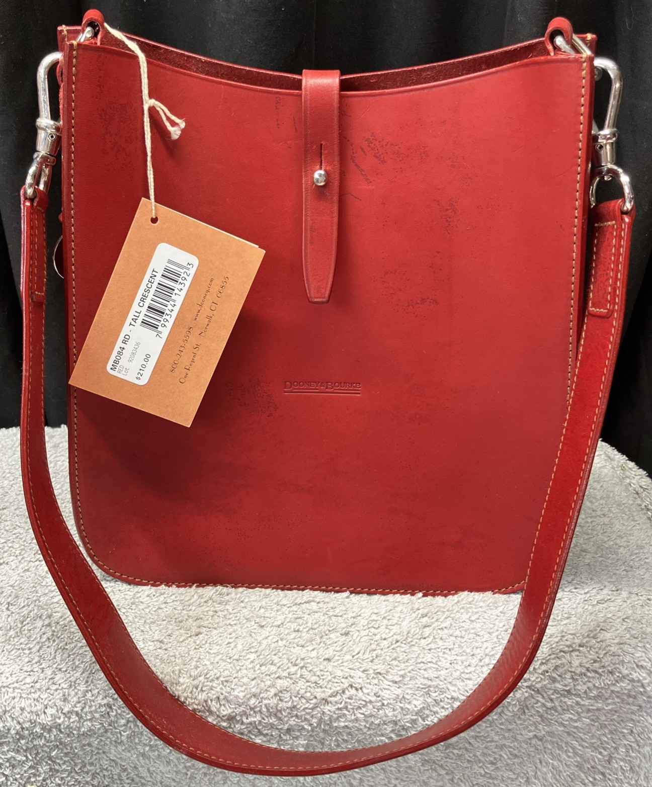 Vintage Dooney And Bourke Alto Tall Crescent Italian Saddle Leather Shoulder Bag