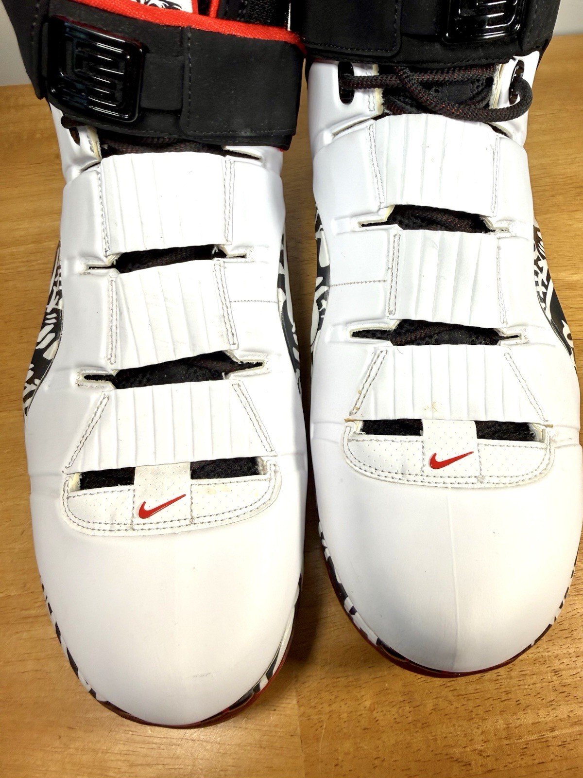 Size 13 – Nike Zoom LeBron 4 2023 Graffiti