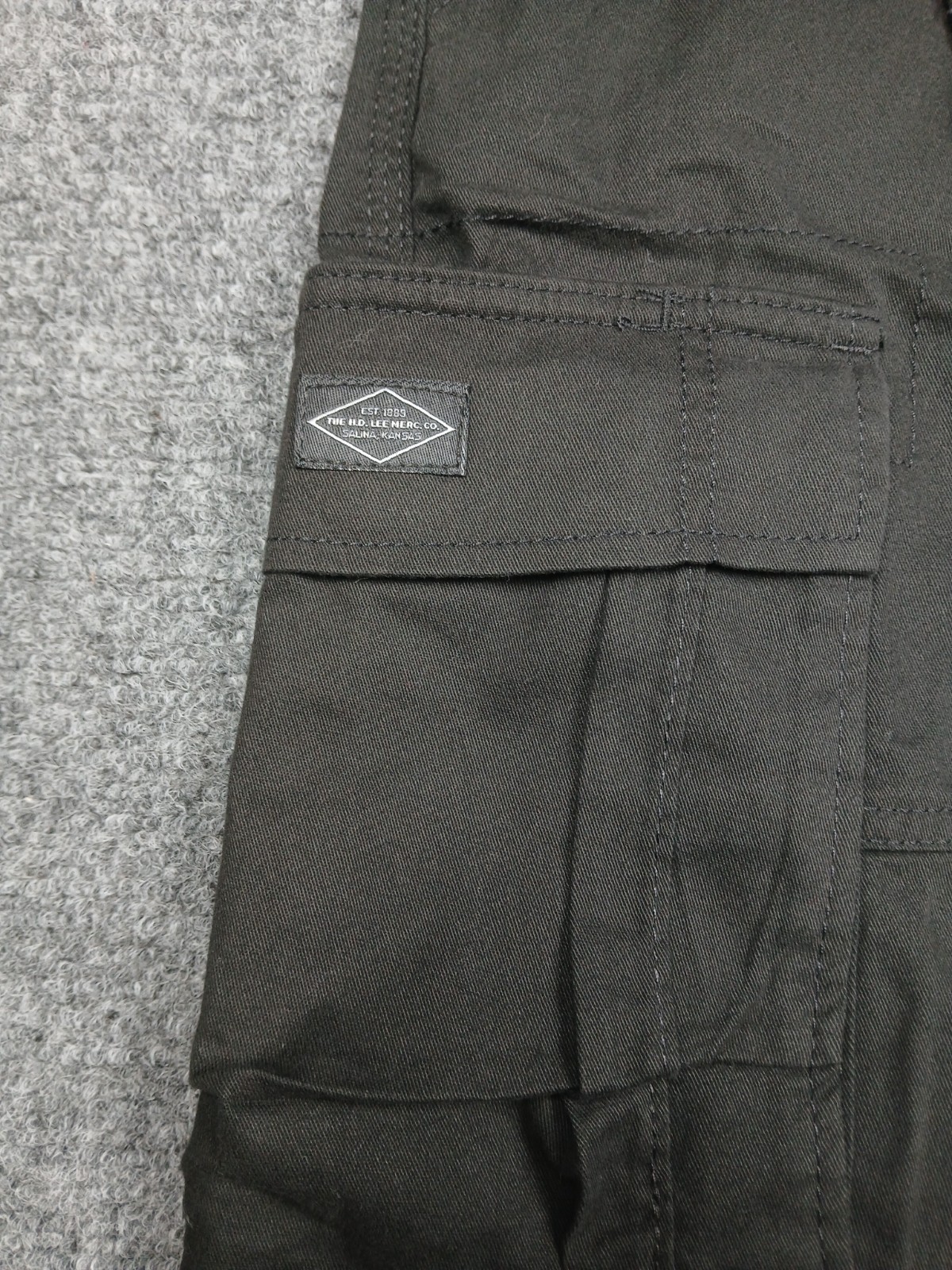 Lee Extreme Motion Black Cargo Shorts Mens Size 38 Waist Stretch