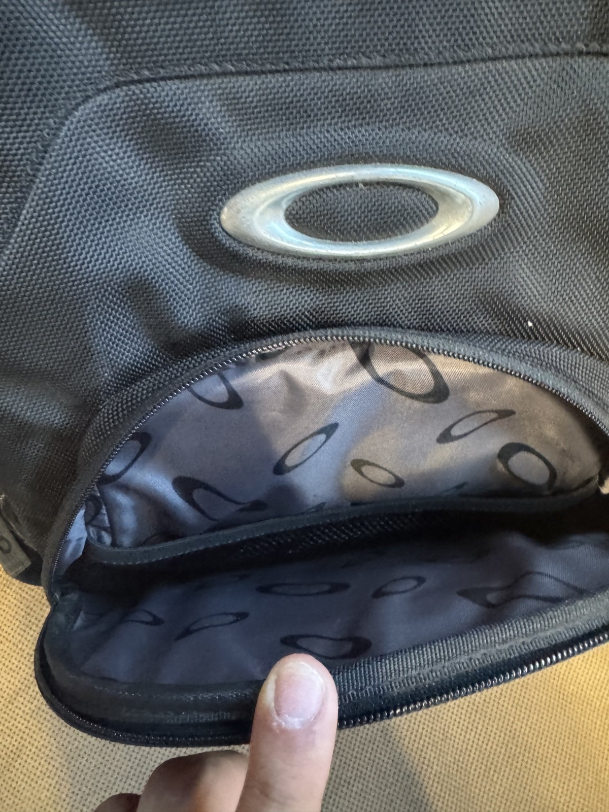 Oakley Bathroom Sink Backpack Stealth Black Heavy Duty Missing Straps