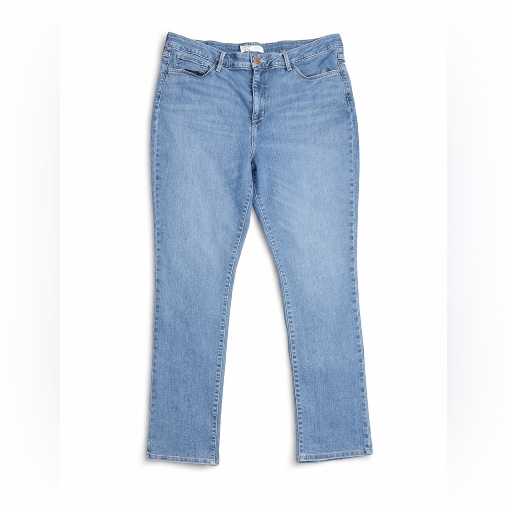 Levi Strauss Totally Shaping Straight Jeans Size 18L W34 L34 Stretch Light Wash