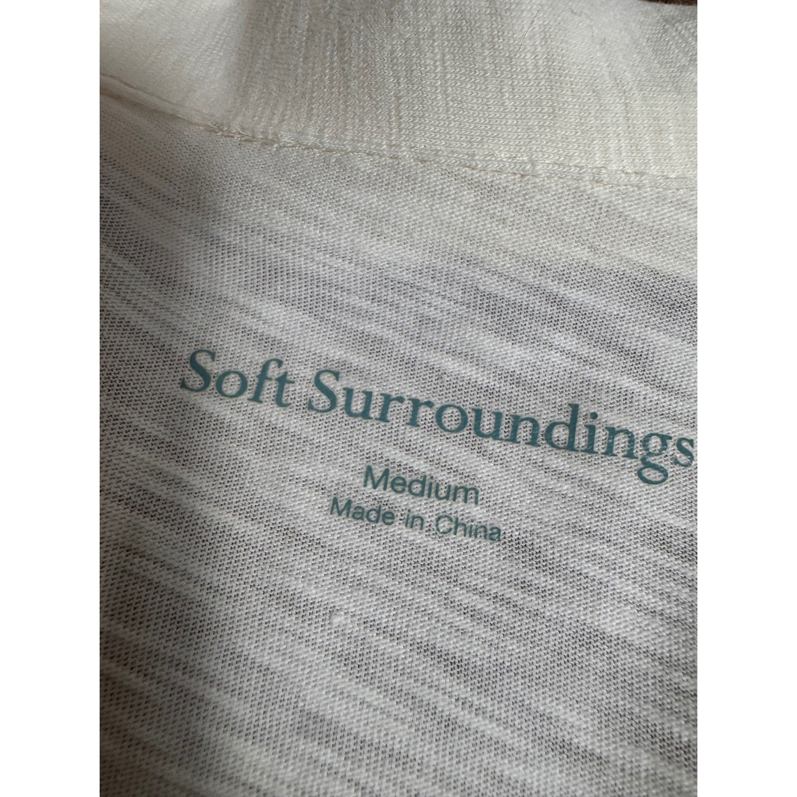 Soft Surroundings Danielle Tunic Top Women M Cream Mixed Button Asymmetrical Hem