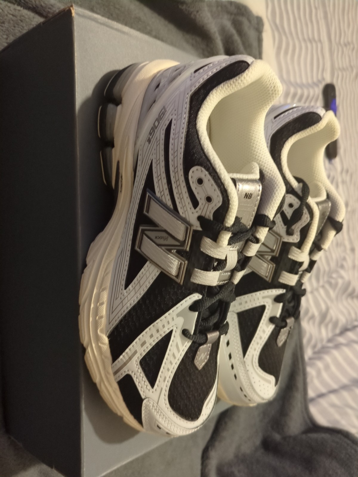 New Balance 1906 White/Black Size 5.5 Kids GC1906CI Brand New