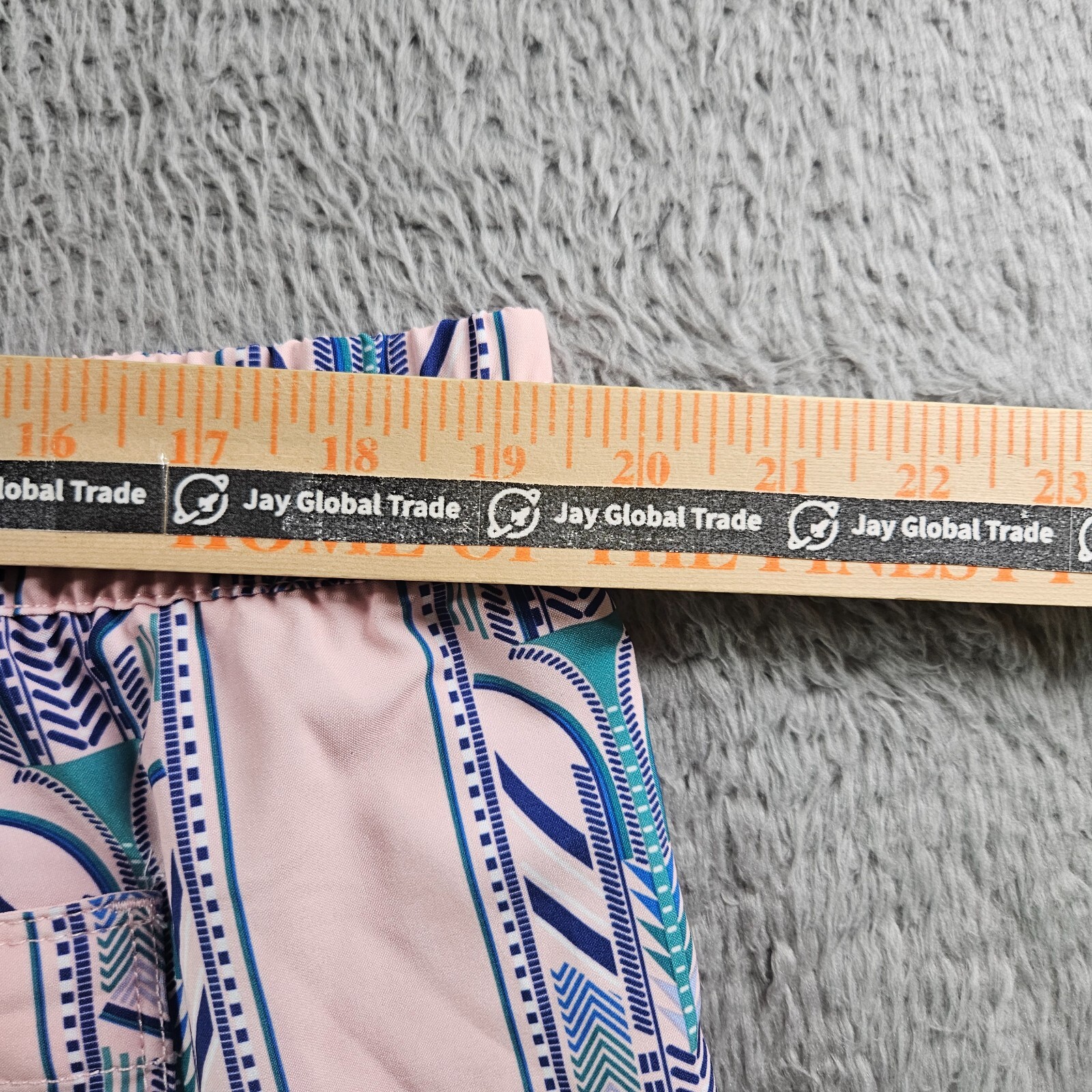 NWT Hurley Board Shorts Swim Trunks Men XXL No Liner Blue Geometric Print Pink