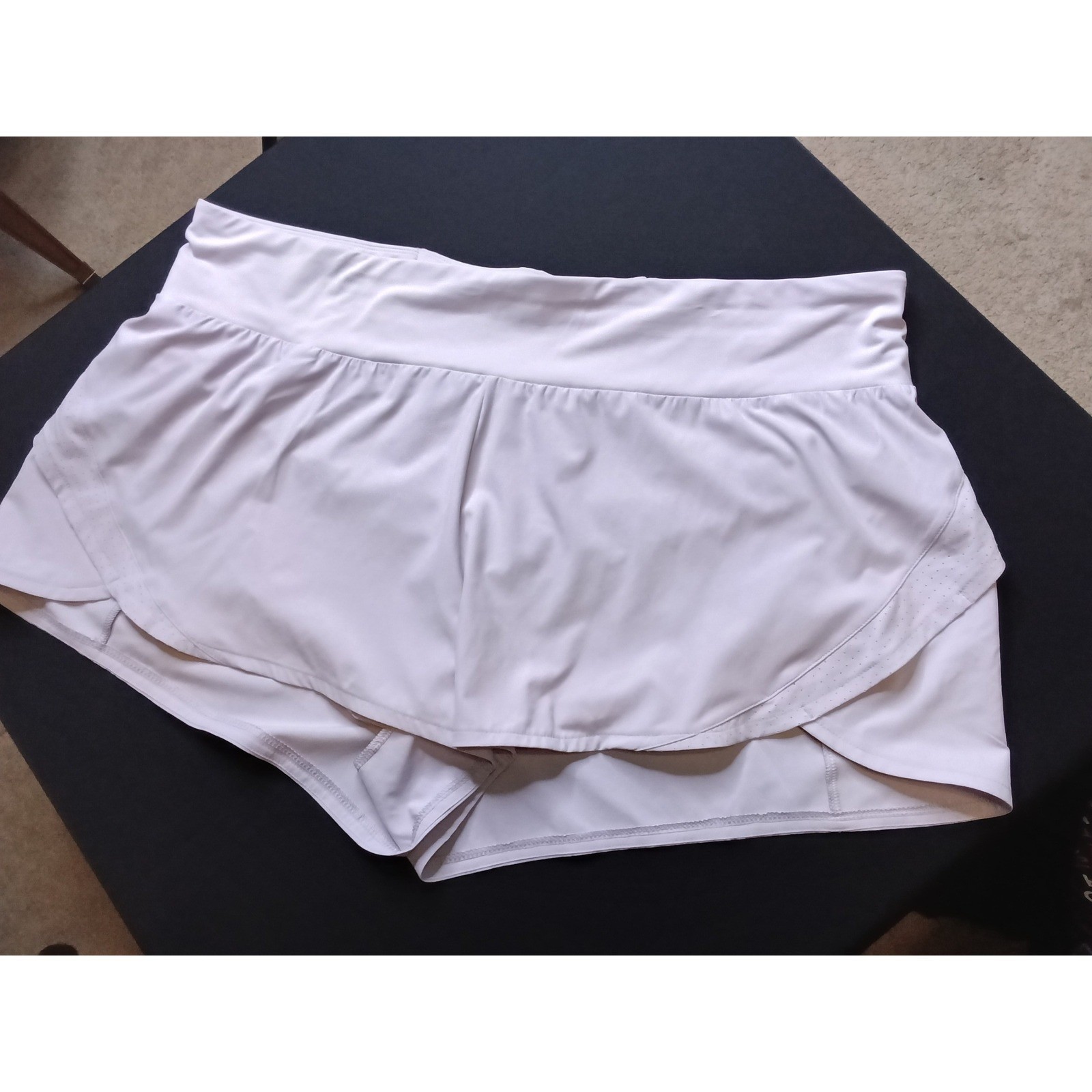 Calia Kick It Up Performance Shorts Lavender Purple 3 Inch Inseam Womens XL NWT