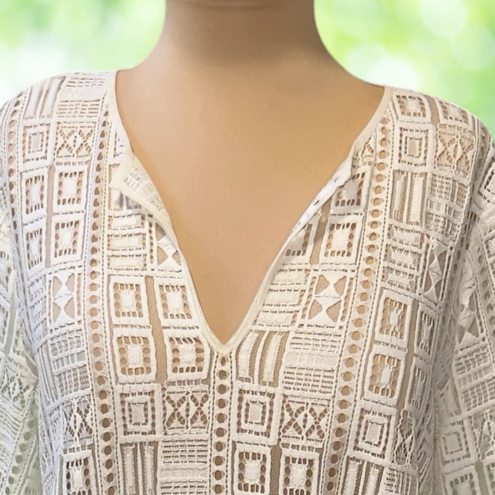BCBGMAXAZRIA Lace Peasant Top Boho Crochet Bell Sleeve Sheer White Sz M