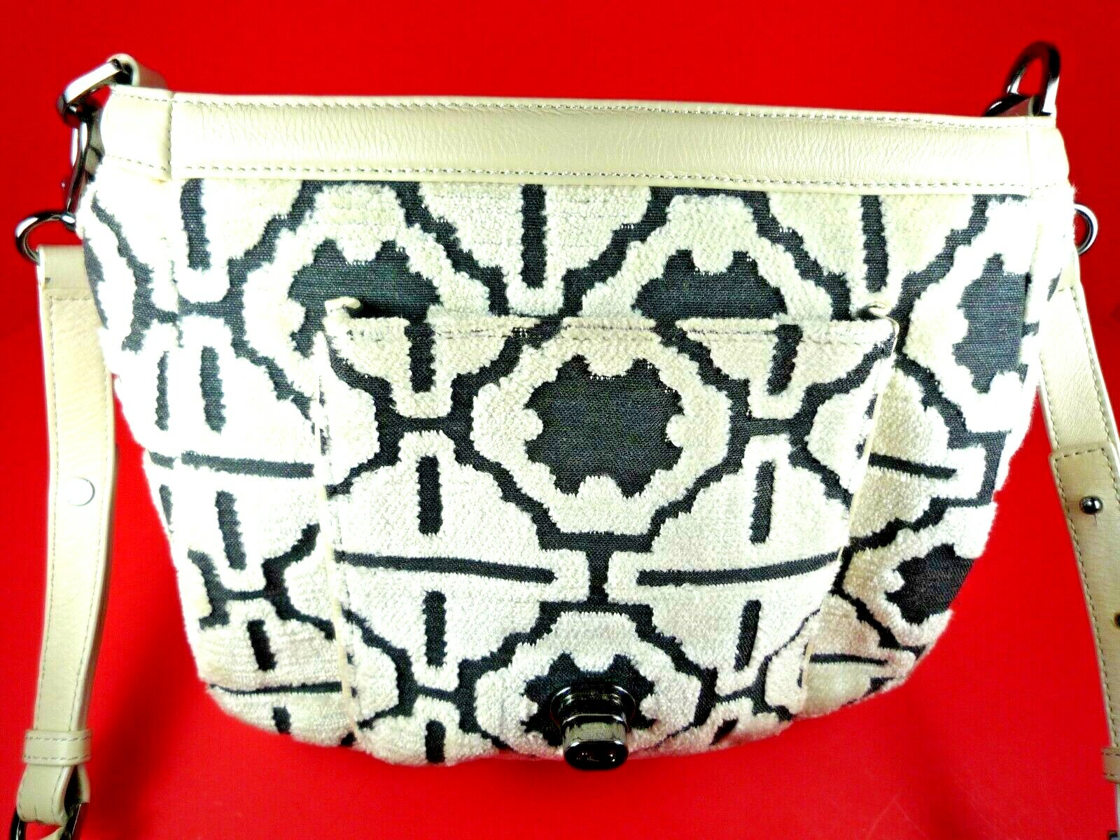 Petunia Pickle Bottom Fresco Bisou Bowler Ivory & Black Velvet Crossbody Handbag