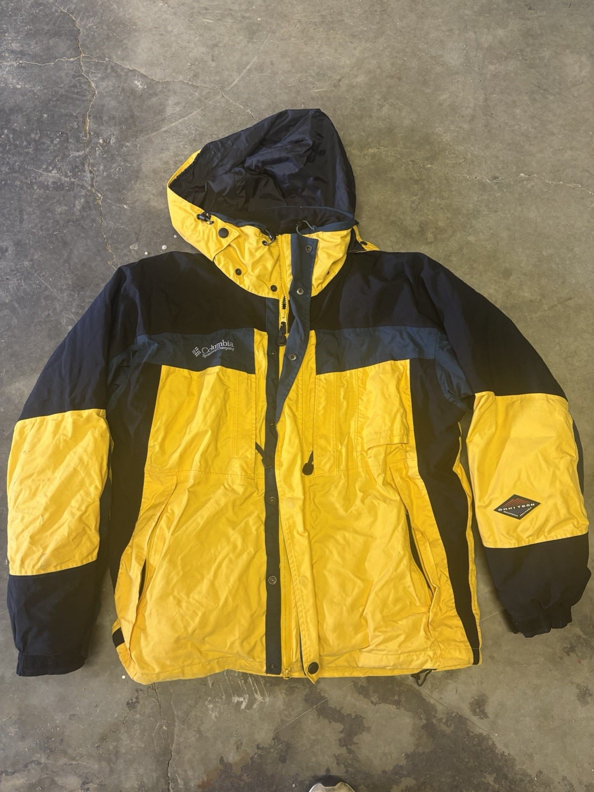Columbia Omni-Tech Men’s L Yellow Black Hooded Ski Jacket Waterproof Snow Coat