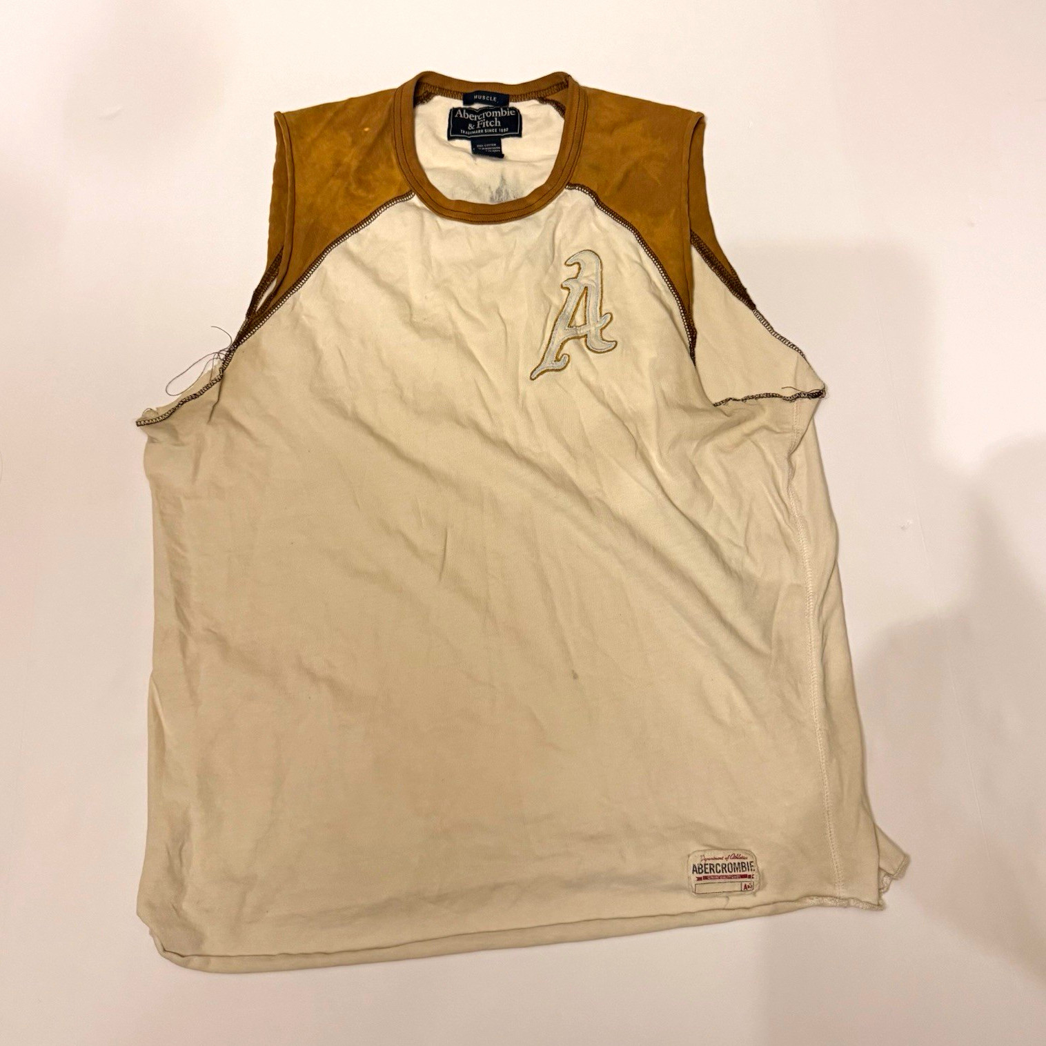Abercrombie & Fitch Men’s M Cream/Brown Cotton Knit Sleeveless Graphic Tee