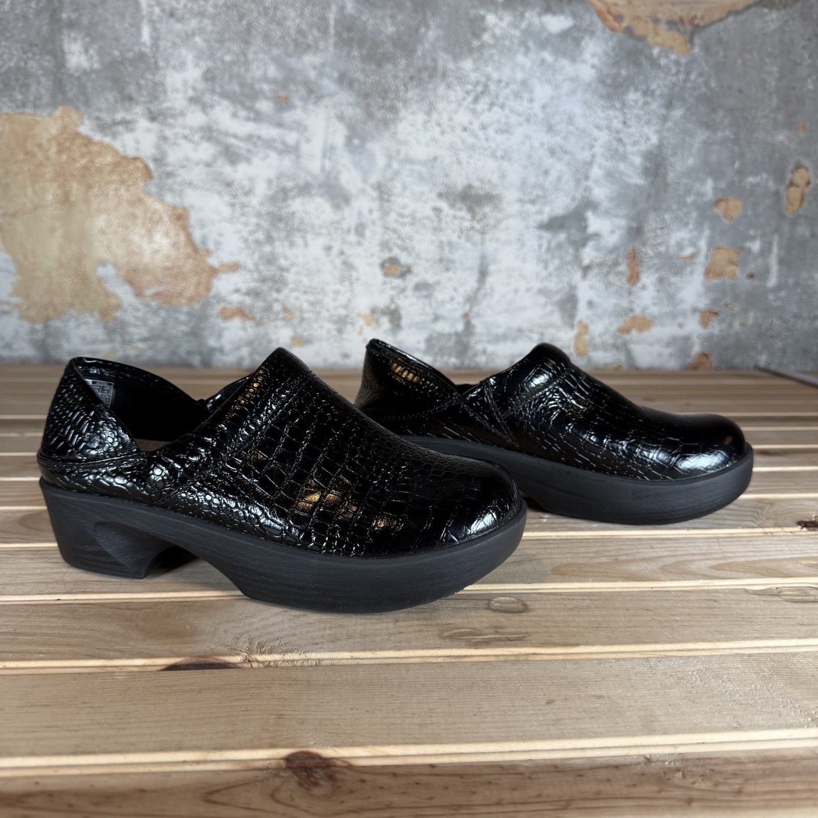 Women’s Shoes For Crews Lila Whitney Non Slip Slip-on Kelsey Clog Shoe Size 6.5