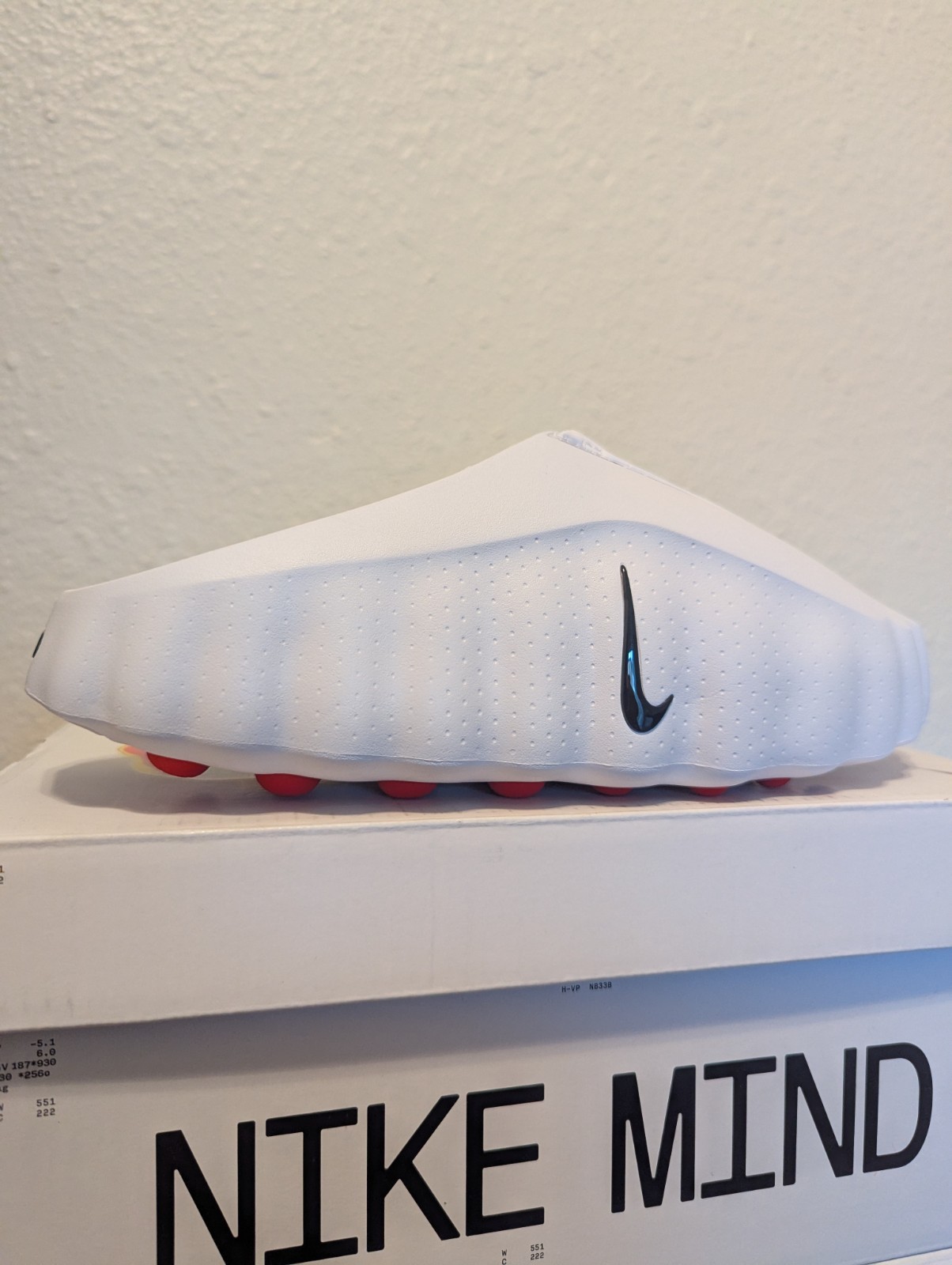 Nike Mind 001 HQ4307-101 White Obsidian Speed Red US Size 9 New With Box