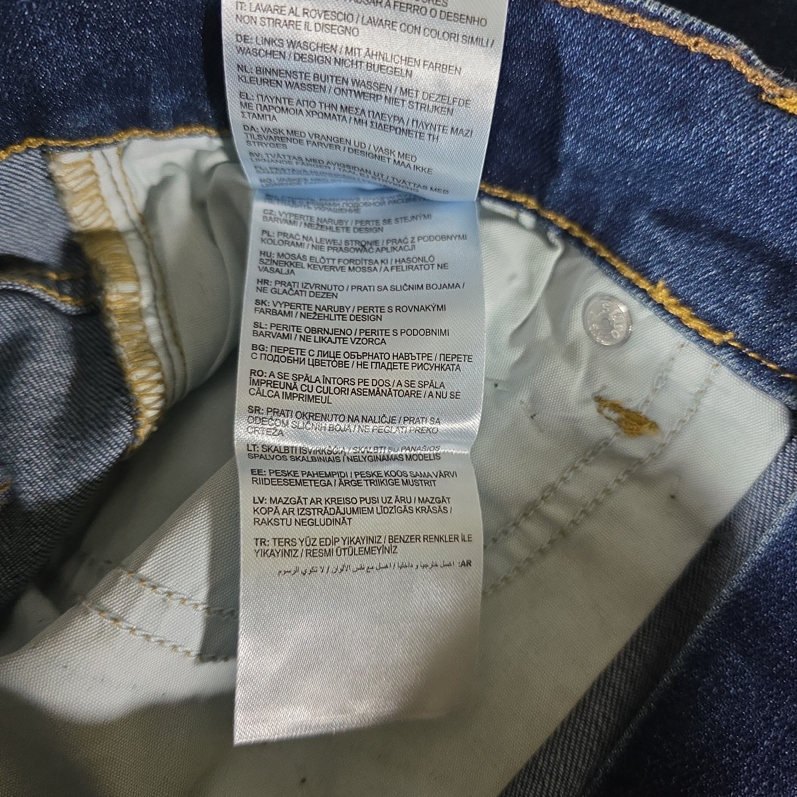 Levi’s Boys’ 514 Straight Fit Performance Jeans – Medium Wash 18 Reg 29×31