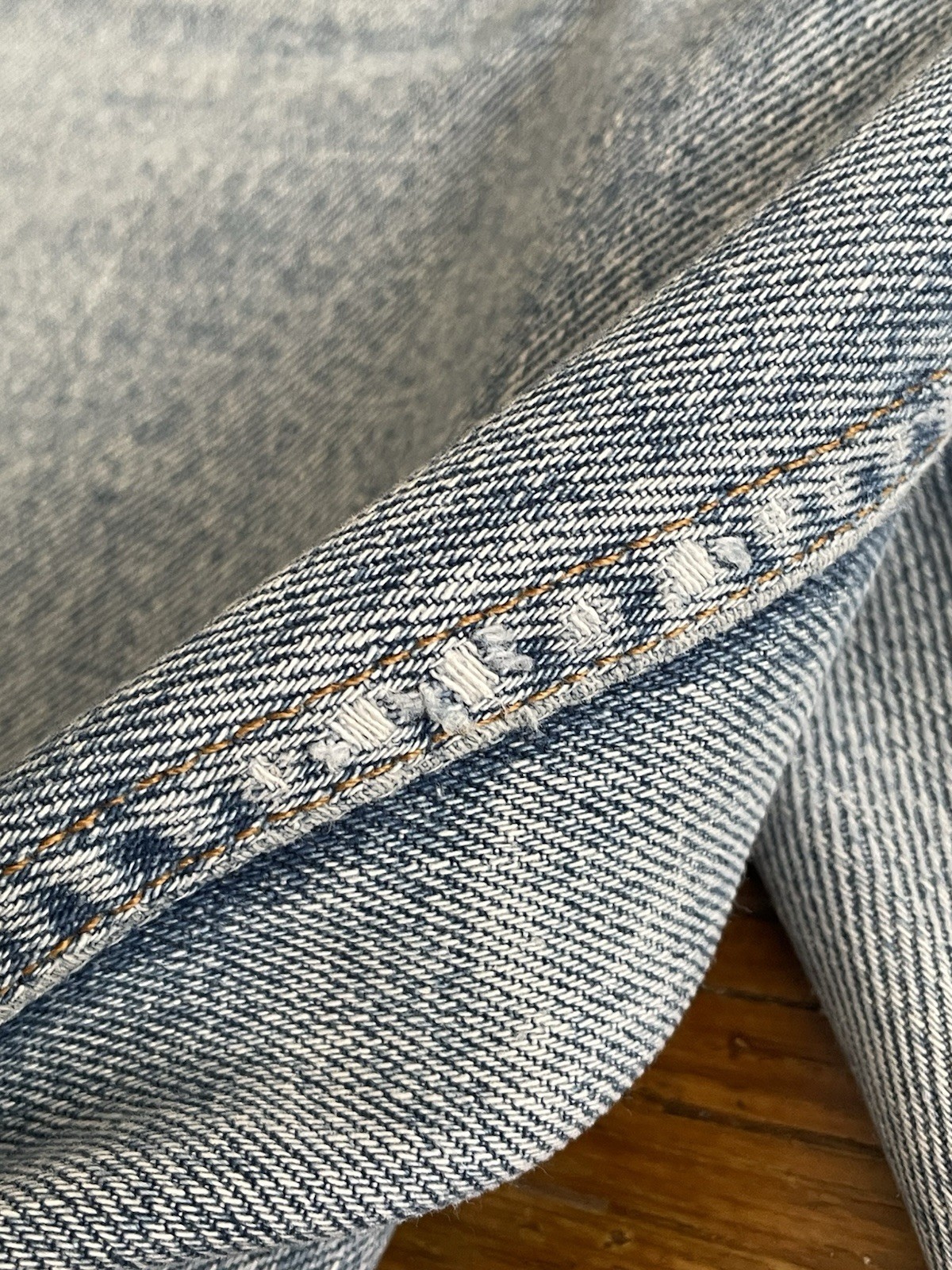 Vintage 90s Levi’s 565 Made in USA Wide Leg Loose Fit Jeans Light Blue Denim