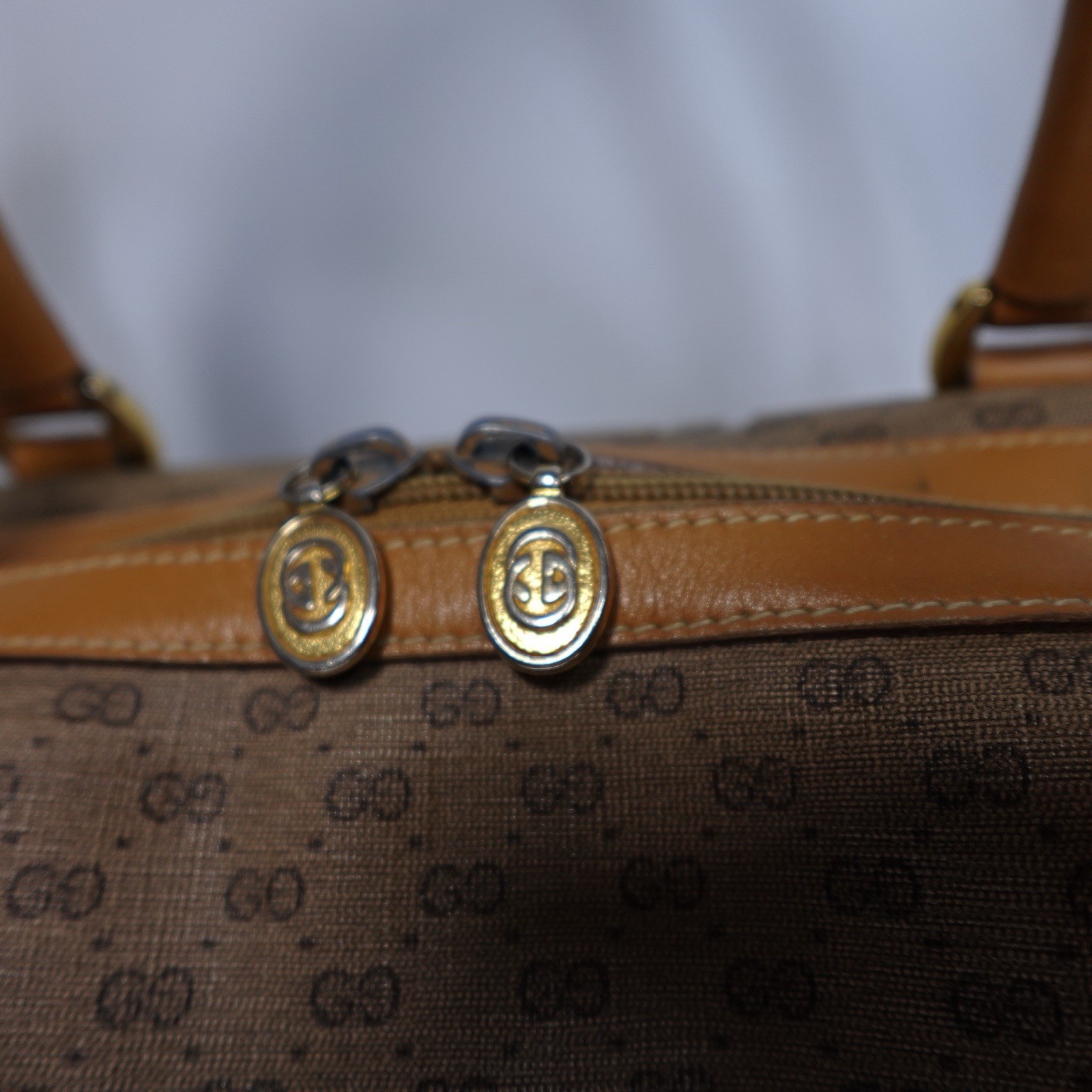 Vintage Gucci GG Supreme Monogram Boston Bag Tan Leather Italy Need Light Repair