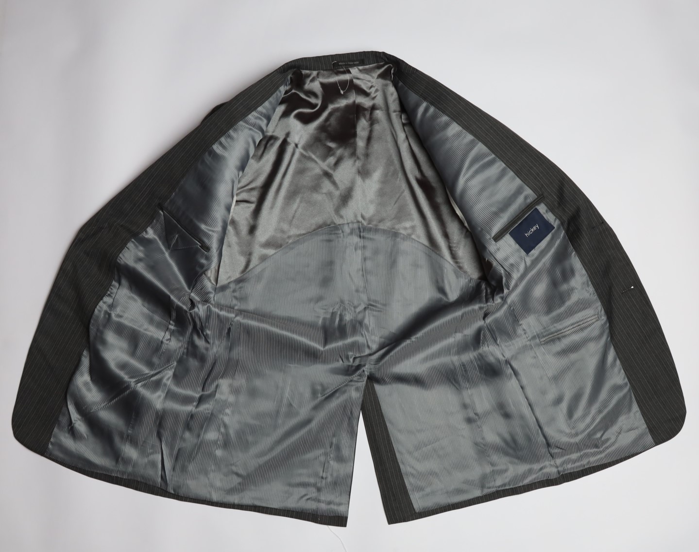 Hickey by Hickey Freeman Wool Suit Size 38 R x 32 W in Grey Stripe Pinstripe