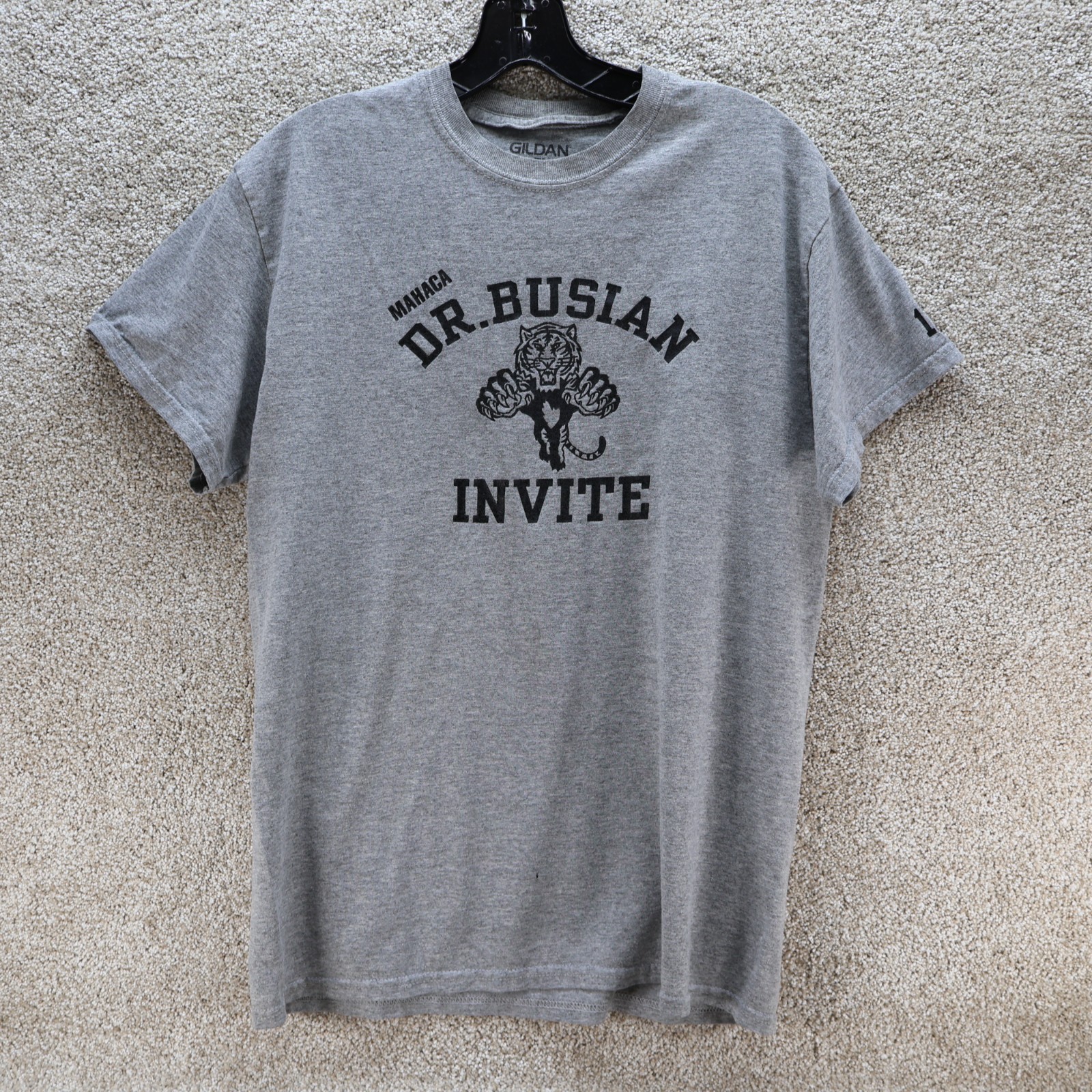 Gildan DryBlend T-Shirt Gray Short Sleeve Size Medium (see photo for flaw)