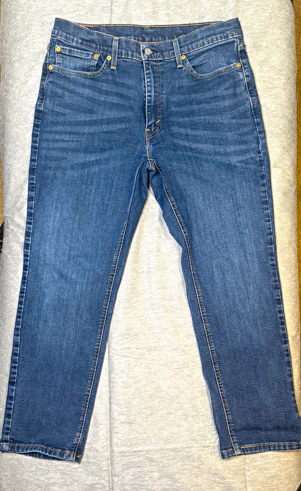 Levi’s Men’s 541 Athletic Fit Tapered Blue Denim Jeans Mid Rise 5-Pocket (P1)