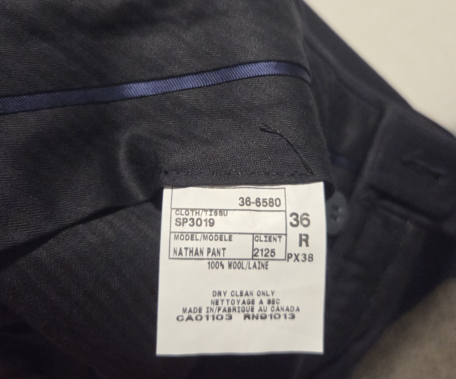 3Sixty5 Mens Black Wool Dress Pants Flat Front Tapered Stretch Waist 36R NWOT