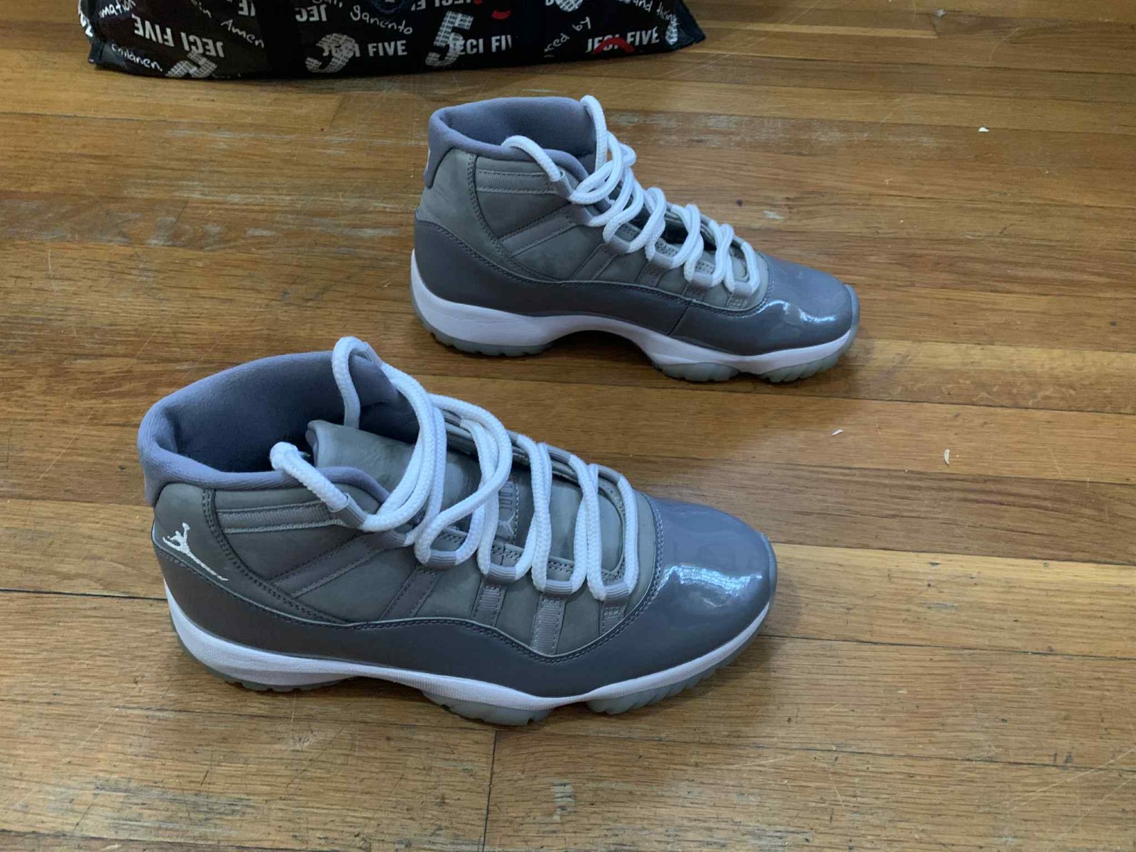 Size 9 – Jordan 11 ‘Cool Grey’ [CT8012-005] (case)