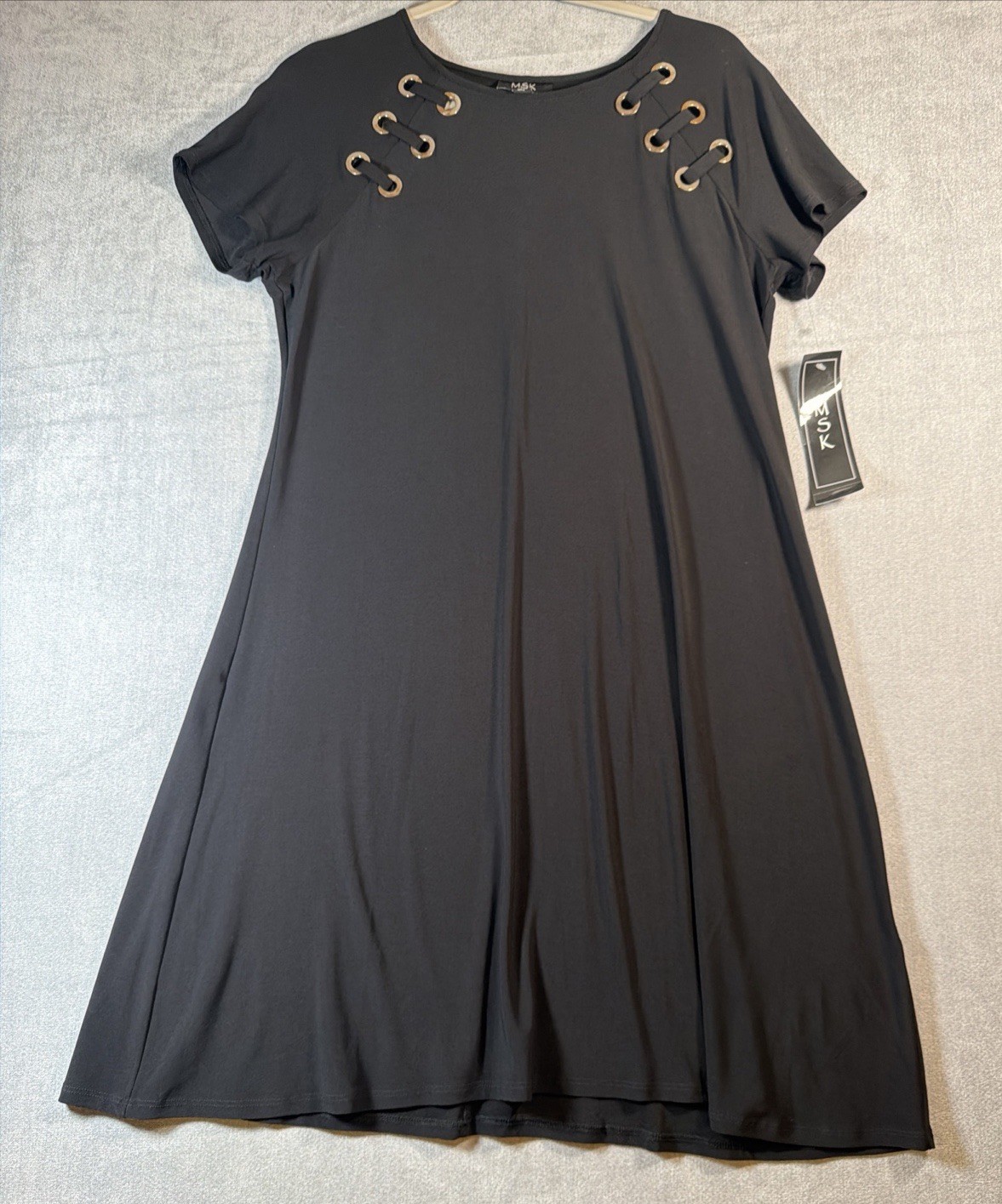 *NWI Women’s MSK Size L Black Short Sleeve Dress w/Metal Accents