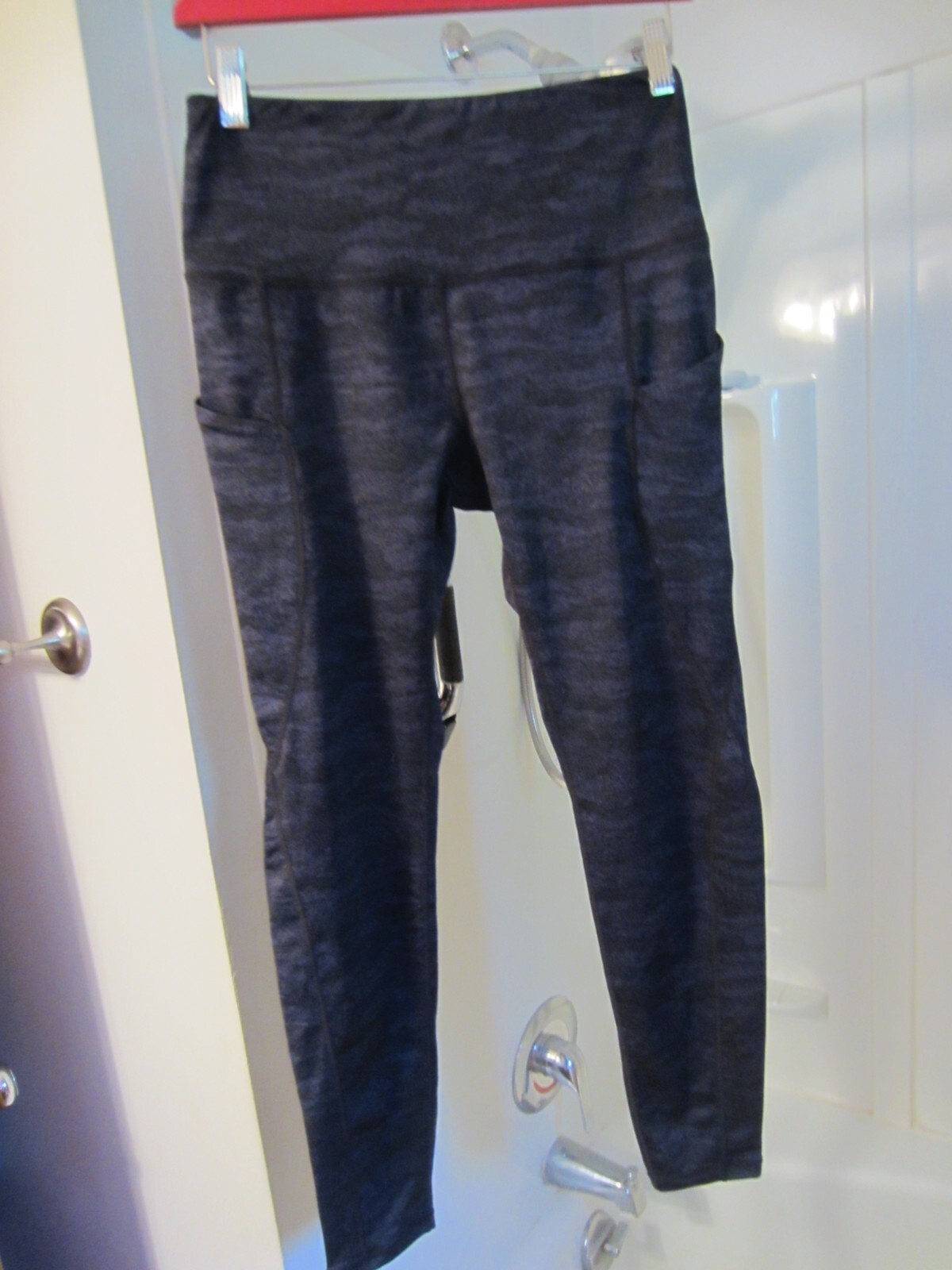 NWOT women’s active wear leggings ODODOS Size M black/gray colors