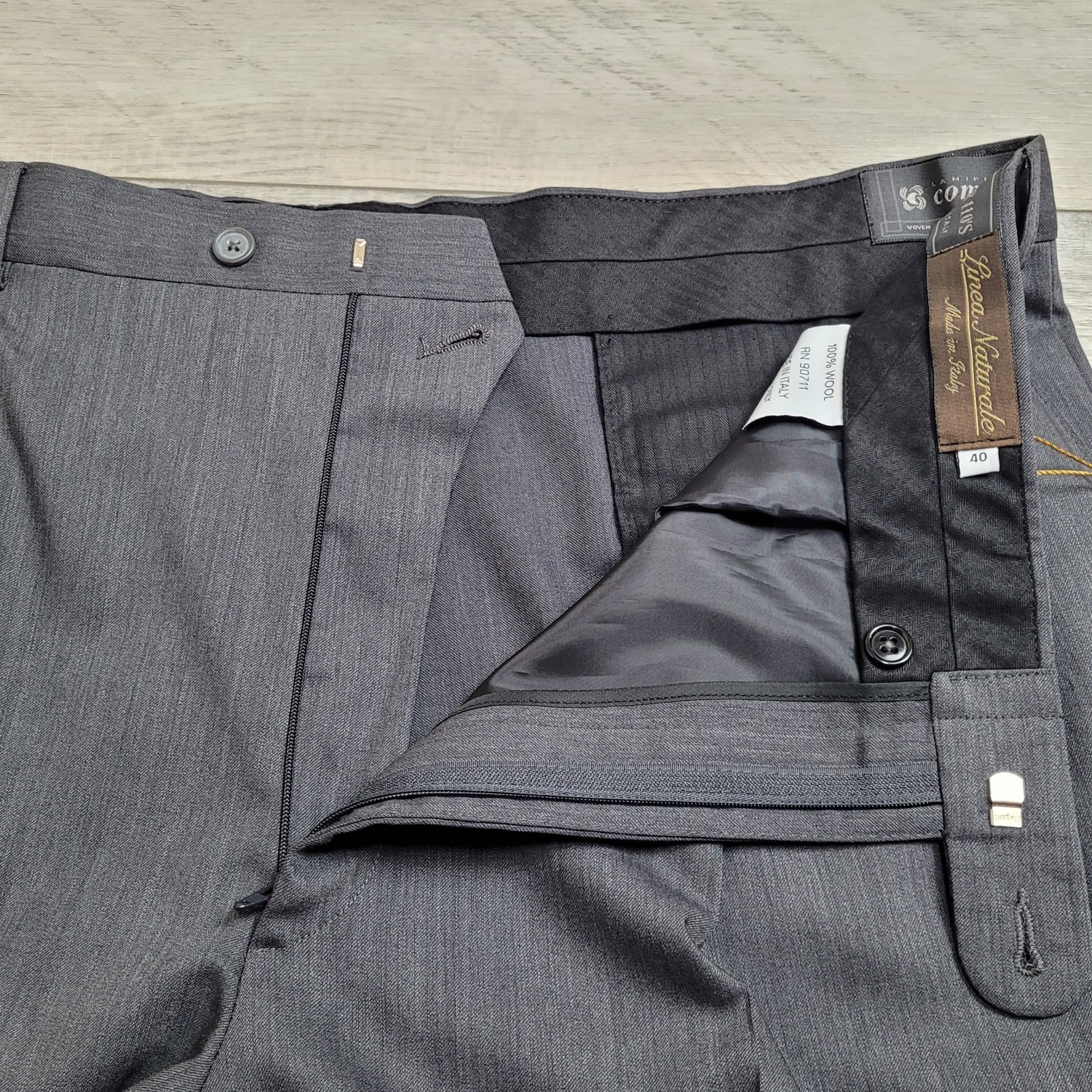 NWT Linea Natruale Pants Men 40 Gray 100% Wool Super 110’s Pleated Unhemmed