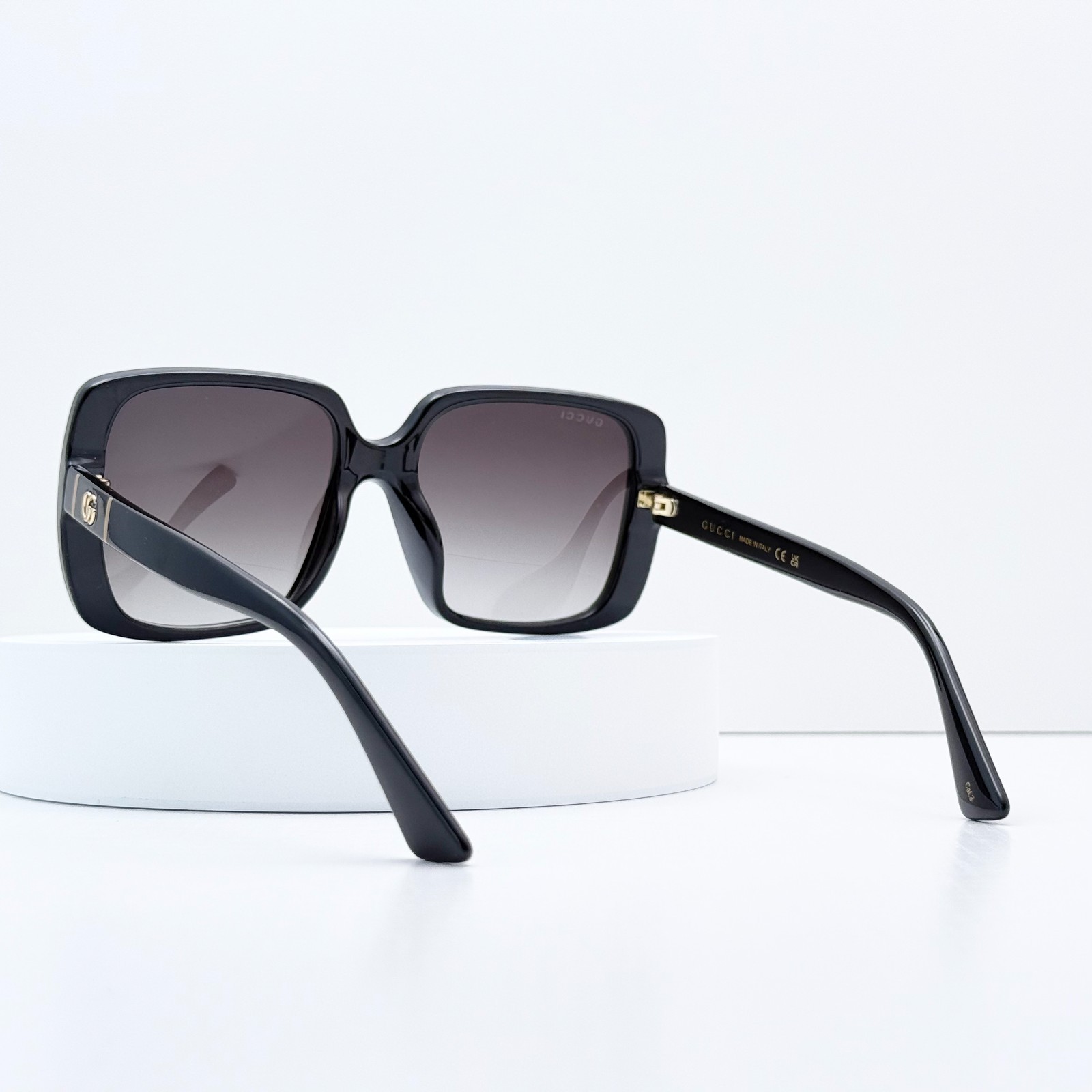 GUCCI GG0632SA 001 Black Gold Oversized Sunglasses Gray Gradient Lens 56-18-145