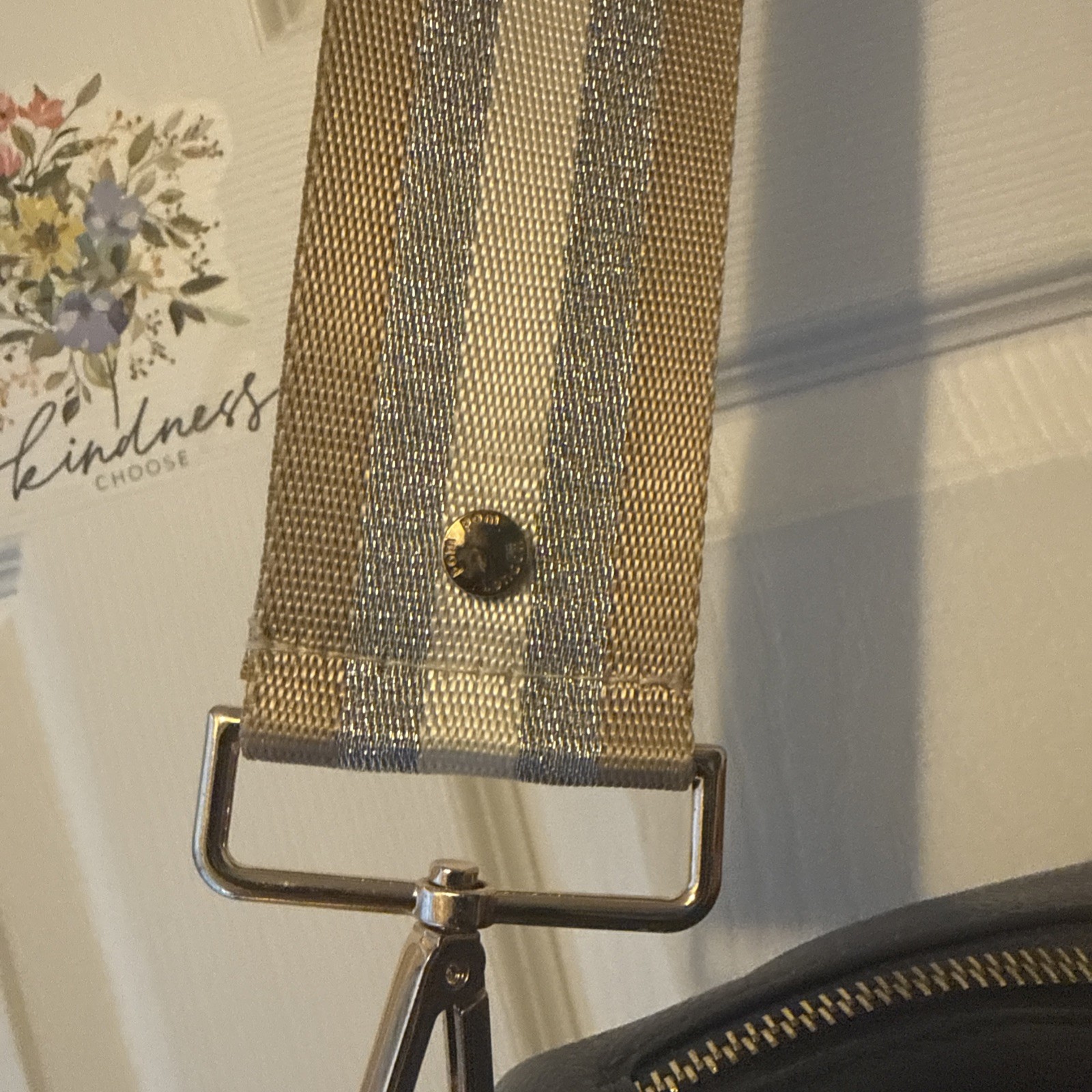 Pom Pom London Original City Crossbody Bag In Blue/Purple color With 2 straps!
