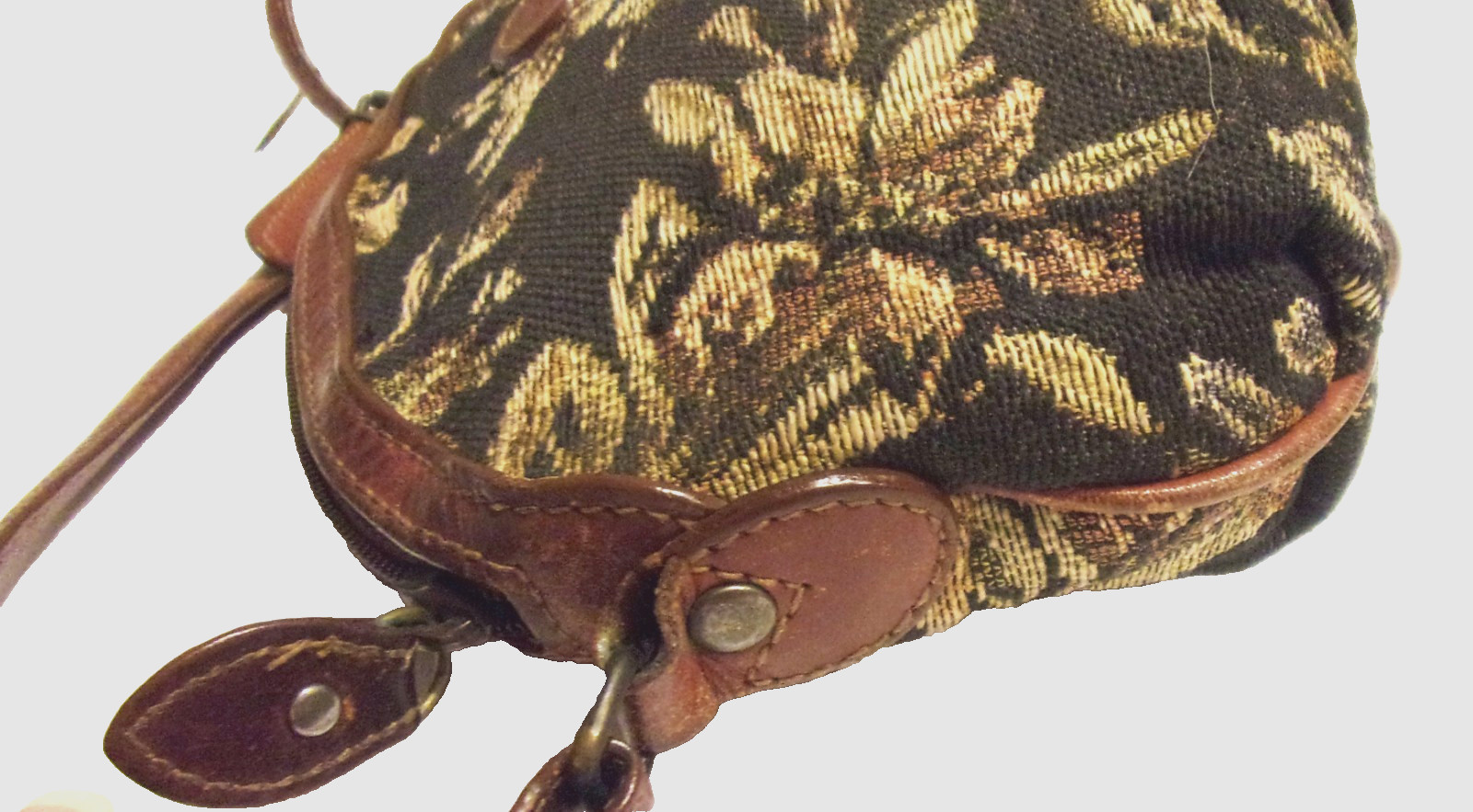 Vtg Liz Claiborne Black & Lt Tan Floral Tapestry Fabric Leather Trim CB / Sh Bag