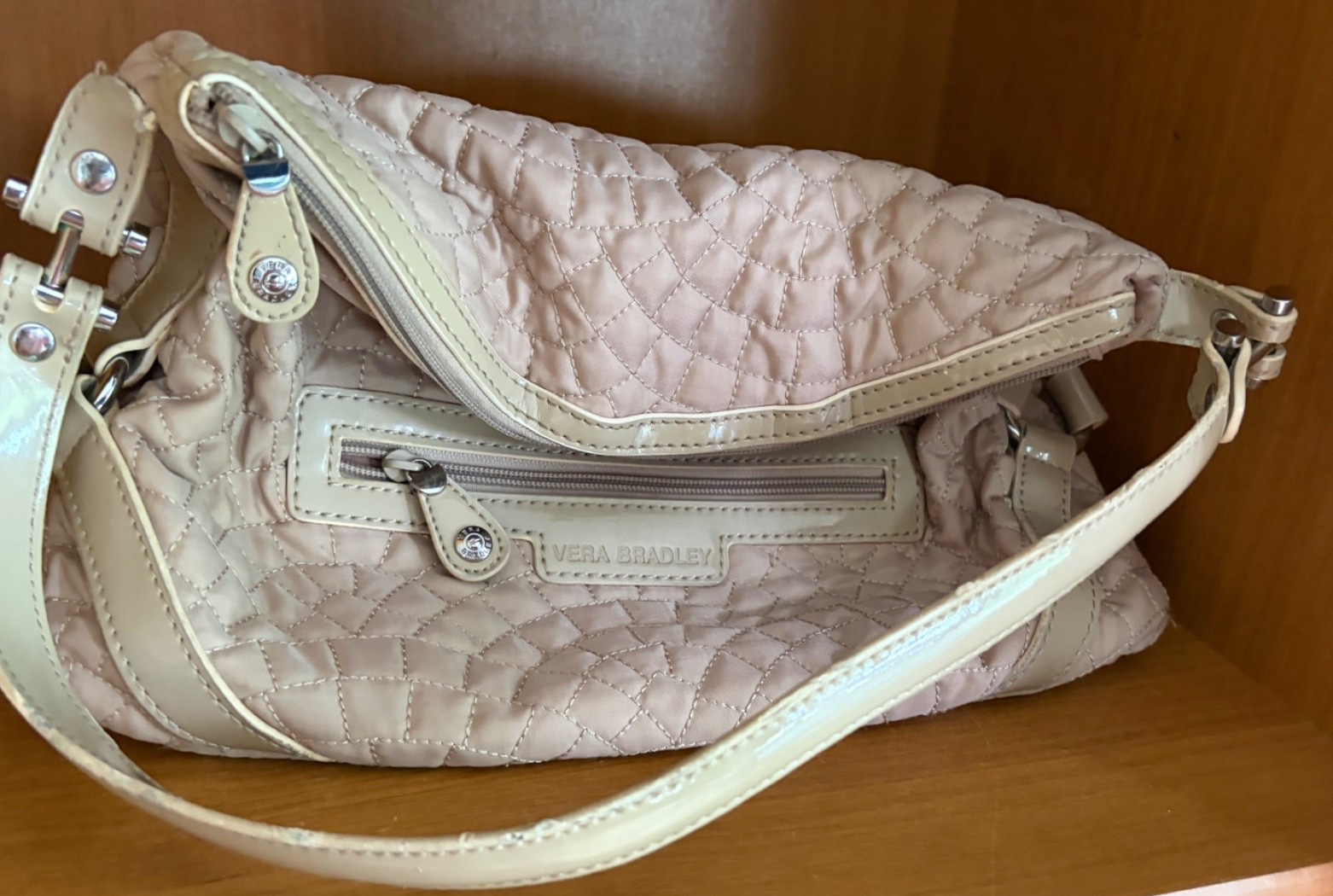 VERA BRADLEY EMMA BEIGE QUILTED NYLON TOP ZIP SHOULDER SATCHEL HANDBAG
