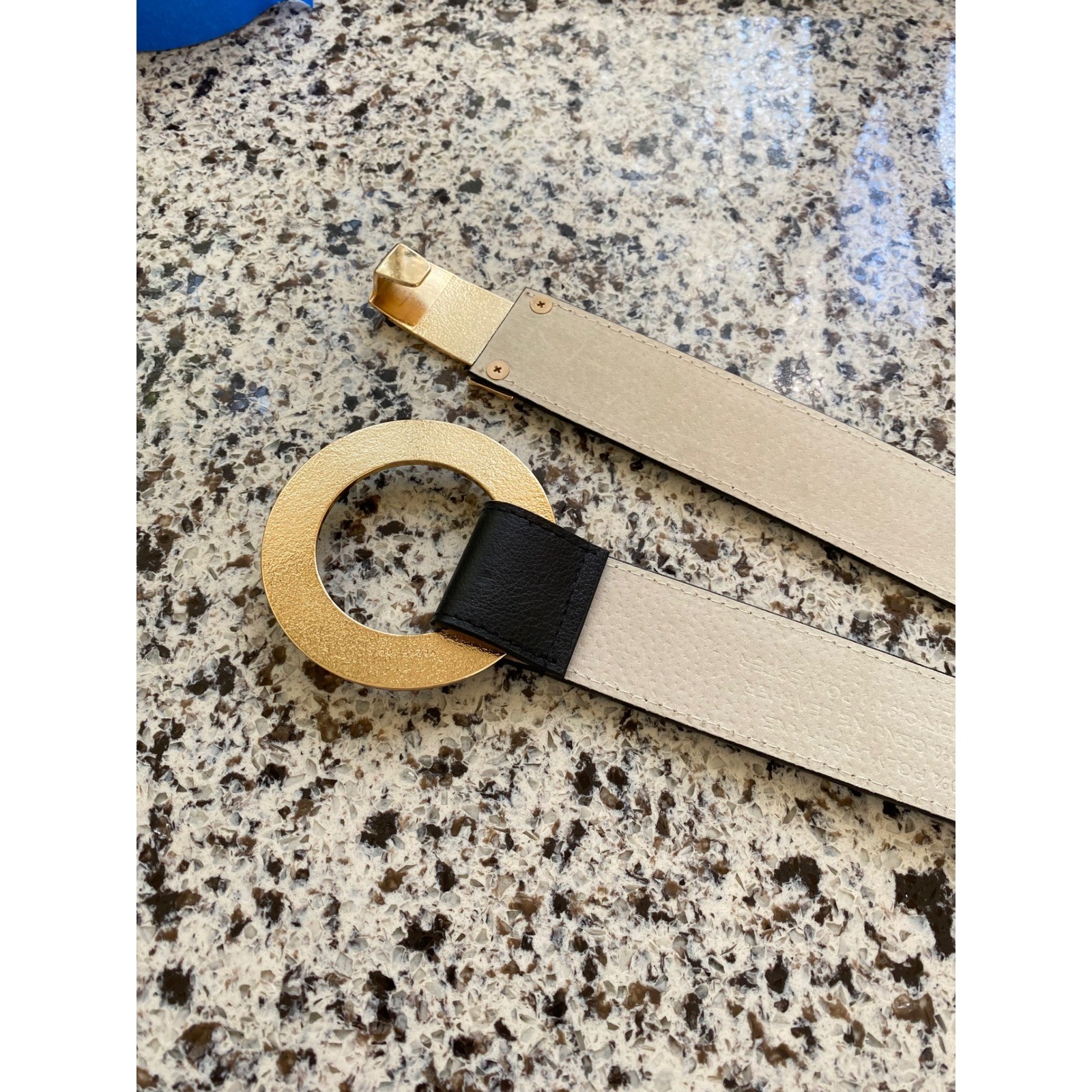 Chico’s Statement Belt Size S Black Tortoiseshell Buckle Gold Hook Elastic Waist