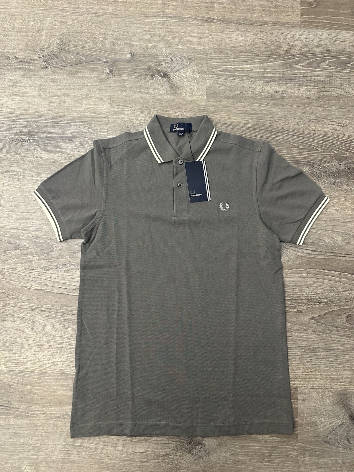 BNWT Fred Perry M3600/420 Short Sleeve Twin Tipped Polo Shirt Grey Size Small