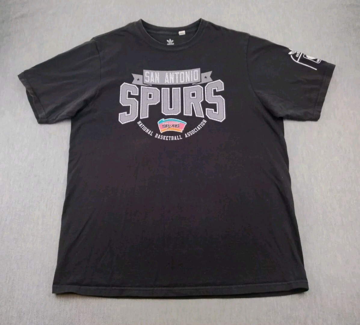San Antonio Spurs T Shirt Adidas NBA Mens Size XL Black Vintage Fiesta Logo