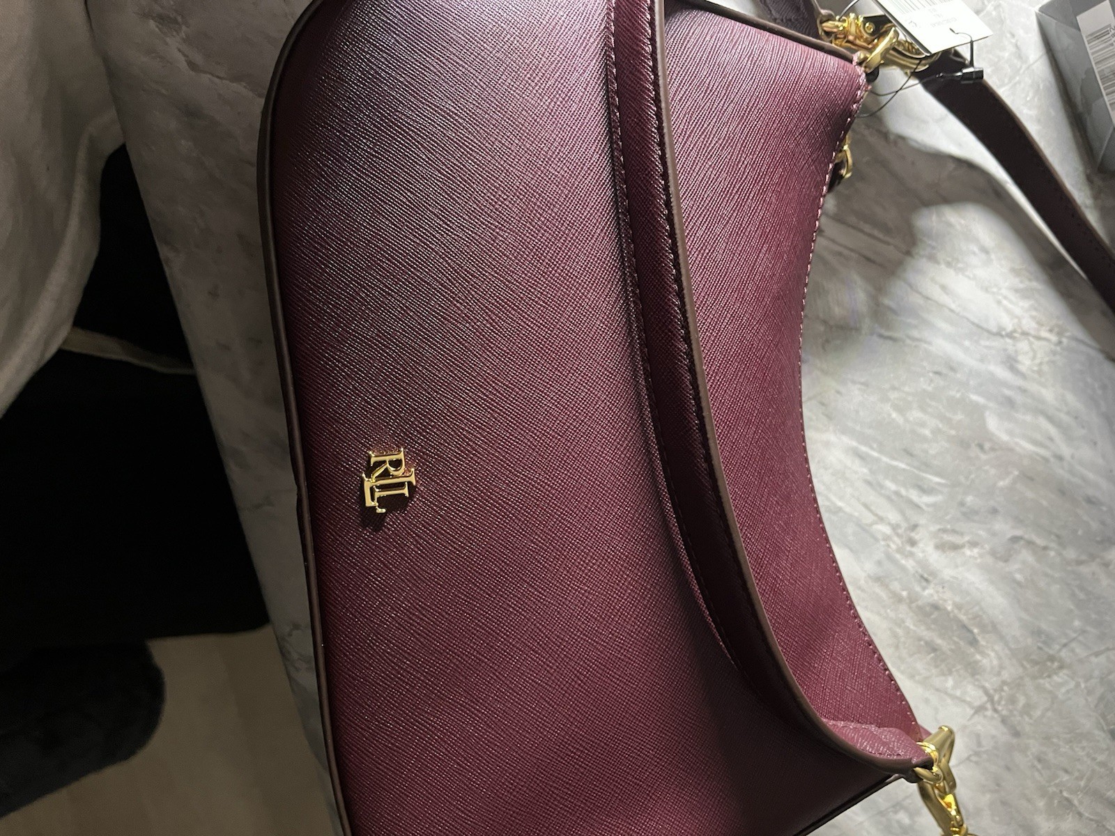 Elevate Your Style with the Lauren Ralph Lauren Leather Handbag