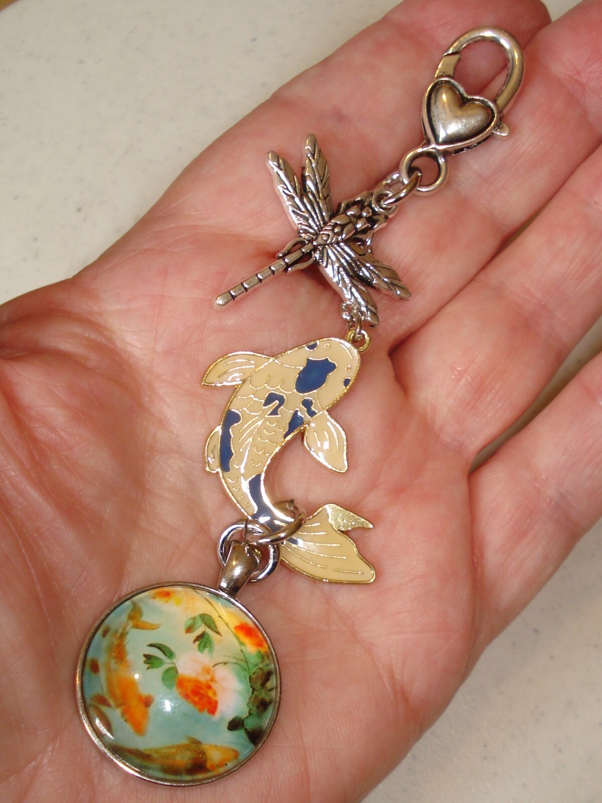 4 3/4″ Drop Cabochon, Koi Fish Chasing Dragonfly Heart Key Ring Dangle Glitz #2