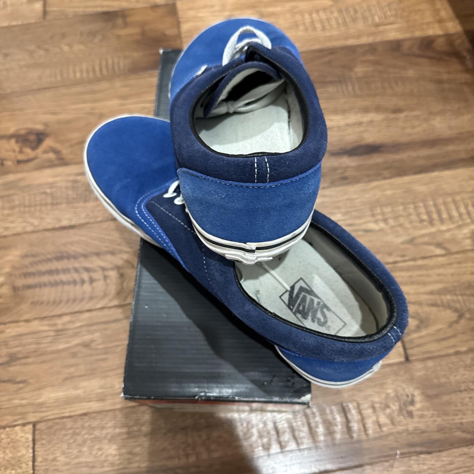 Vans Era Corduroy – 2 Tone Blue Size 10 In Box